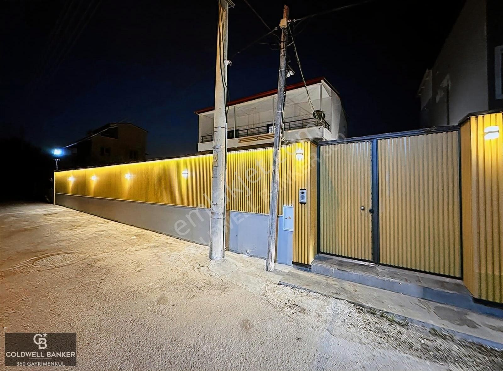 Urla Kalabak'ta 550m2 Doğayla İç İçe Full Eşyalı Villa - Görsel 26