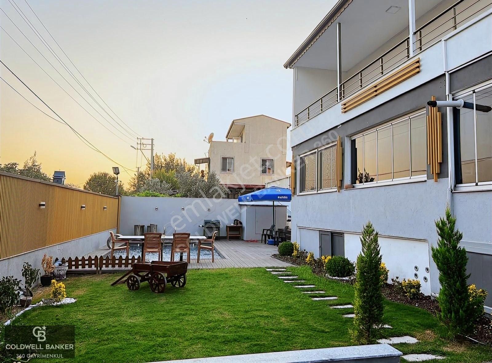 Urla Kalabak'ta 550m2 Doğayla İç İçe Full Eşyalı Villa - Görsel 9