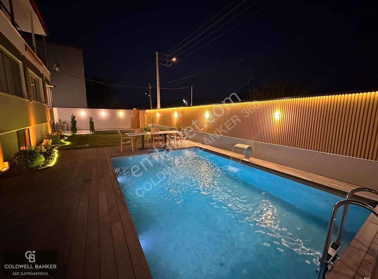 Urla Kalabak'ta 550m2 Doğayla İç İçe Full Eşyalı Villa - Görsel 11