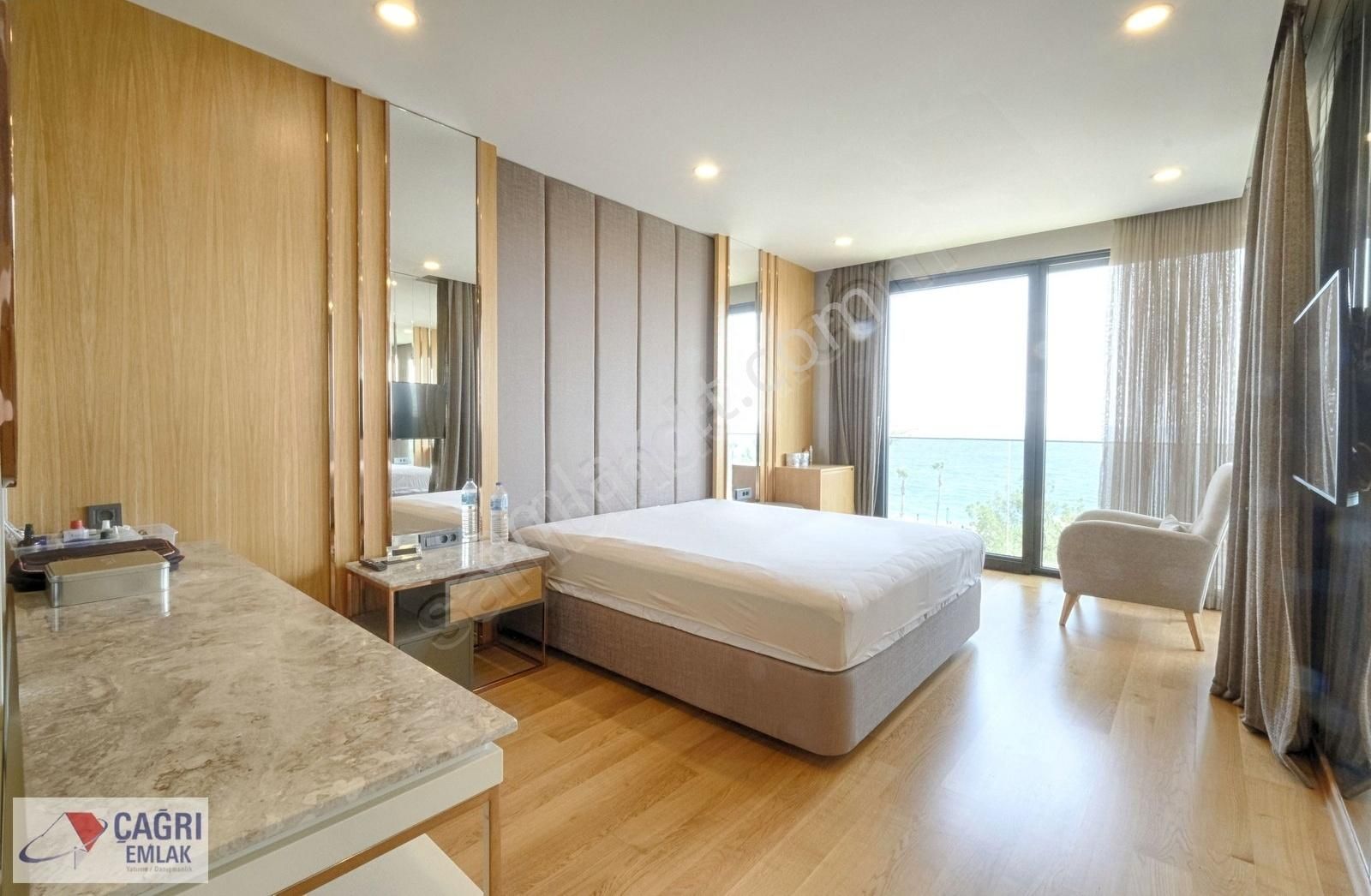Çağrı Emlak'tan Konyaaltında Denize Sıfır Lüks 4+1 Satılık Daire - Görsel 17