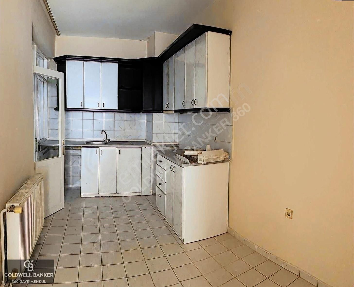 Merkezi Konumda, Asansörlü, Doğalgazlı, 2+1 Satılık Daire