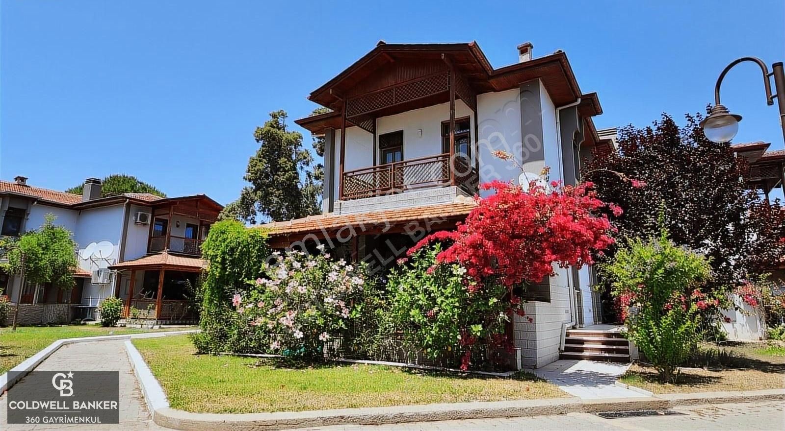 Seferihisar Ürkmez'de Erdem-tur Sitesi'nde Satılık 3+1 Villa - Görsel 3