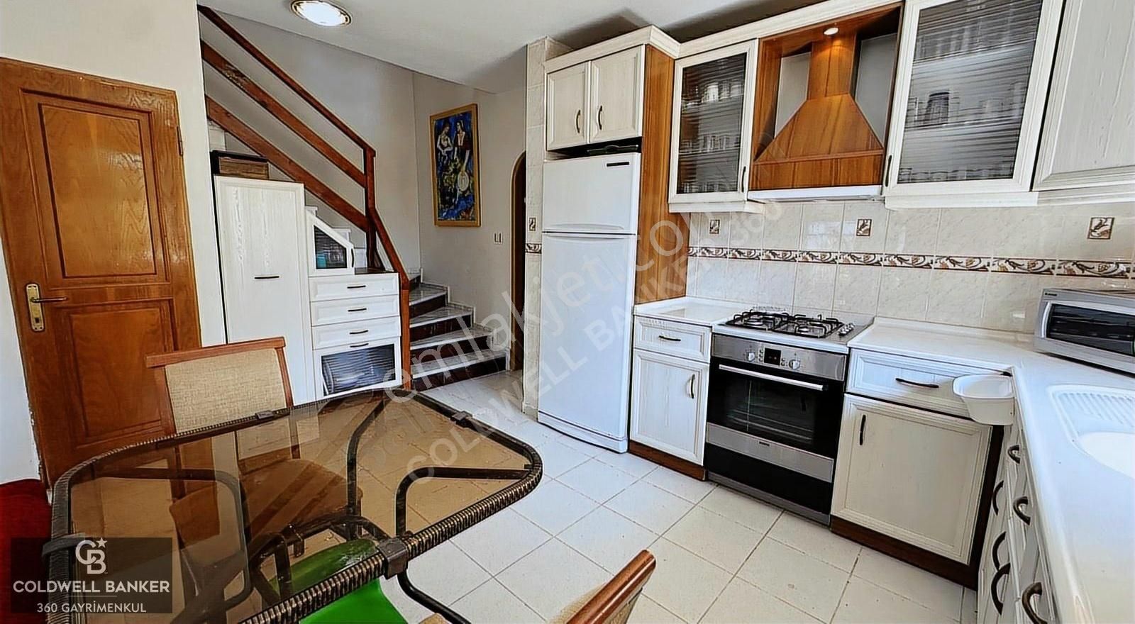 Seferihisar Ürkmez'de Erdem-tur Sitesi'nde Satılık 3+1 Villa - Görsel 14