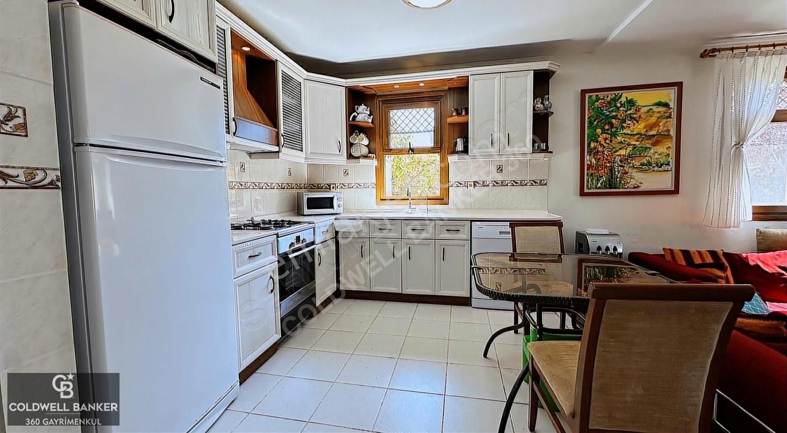 Seferihisar Ürkmez'de Erdem-tur Sitesi'nde Satılık 3+1 Villa - Görsel 22