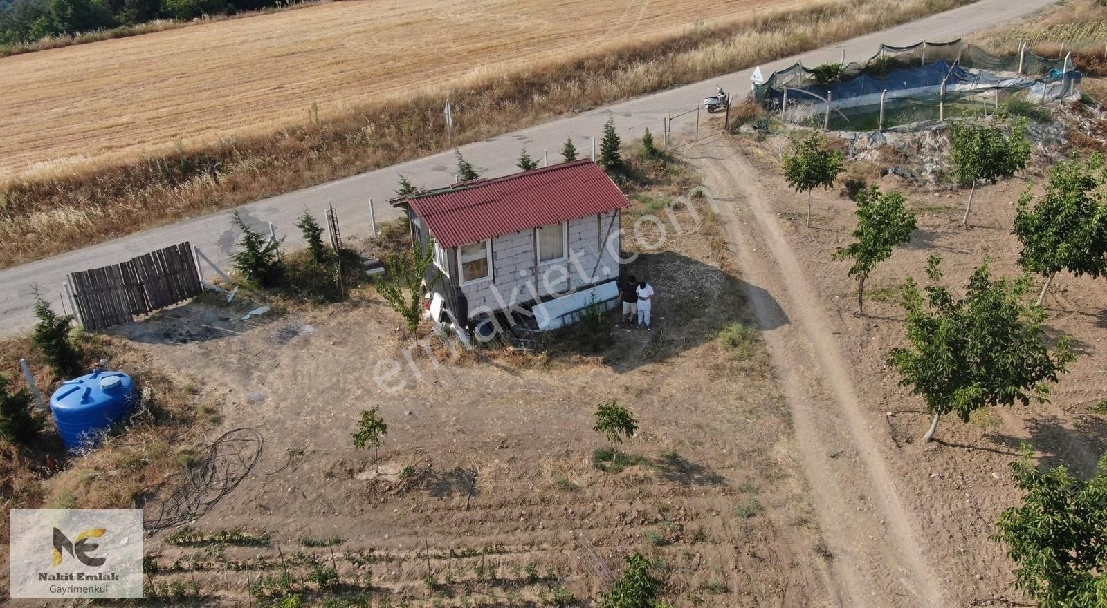 Asfalt'a 22m Cepheli Tel Örgülü 2333m2 Ceviz Bahçesi İnegöl 15dk - Görsel 22