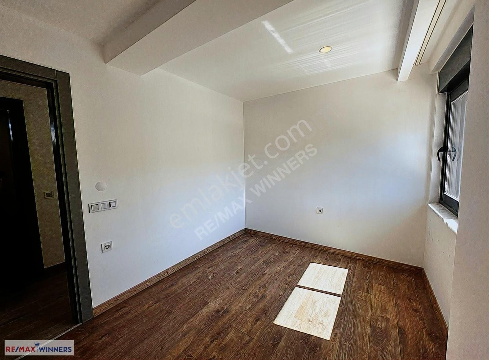 Kemer Merkezinde Dağ Manzaralı Müstakil Havuzlu Villa - Görsel 12