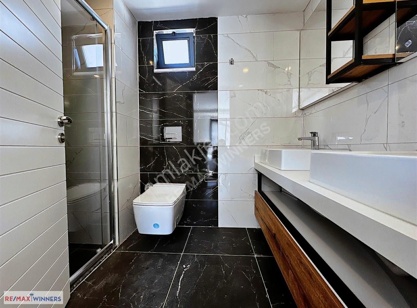 Kemer Merkezinde Dağ Manzaralı Müstakil Havuzlu Villa - Görsel 5