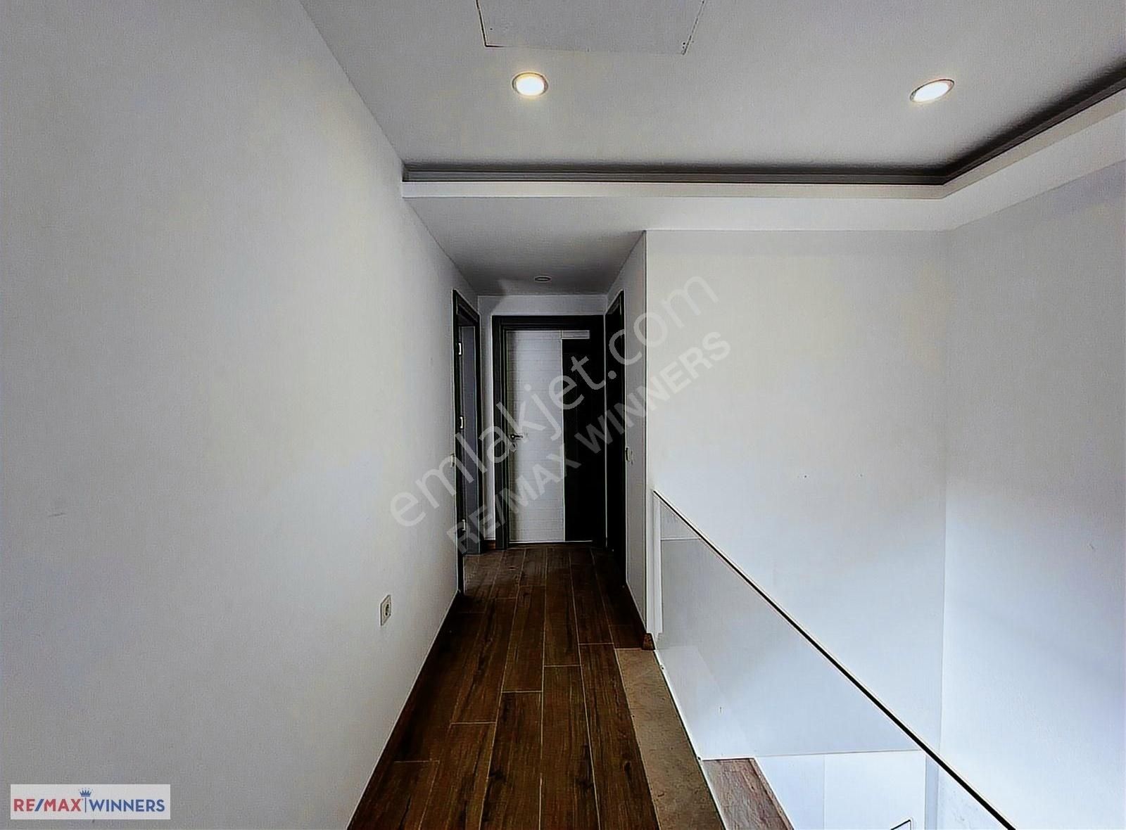 Kemer Merkezinde Dağ Manzaralı Müstakil Havuzlu Villa - Görsel 25