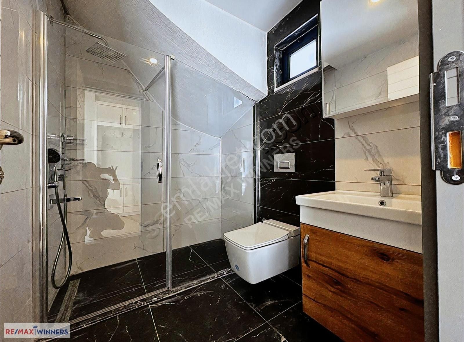 Kemer Merkezinde Dağ Manzaralı Müstakil Havuzlu Villa - Görsel 34