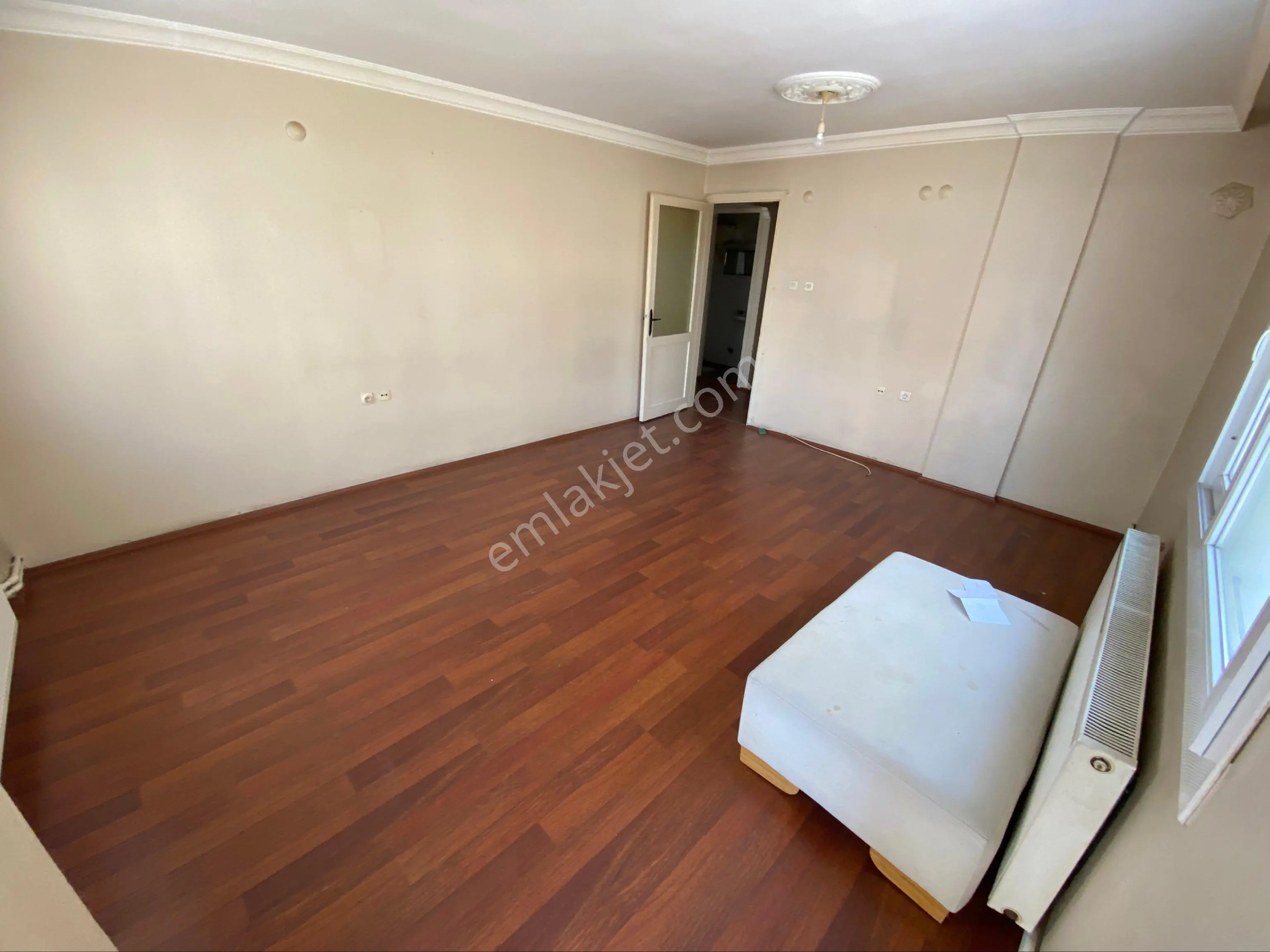 Betonyol Cadde Üzerinde Köşe Könumlu 3+1 120m2 Doğalgazlı Arakat Daire - Görsel 4