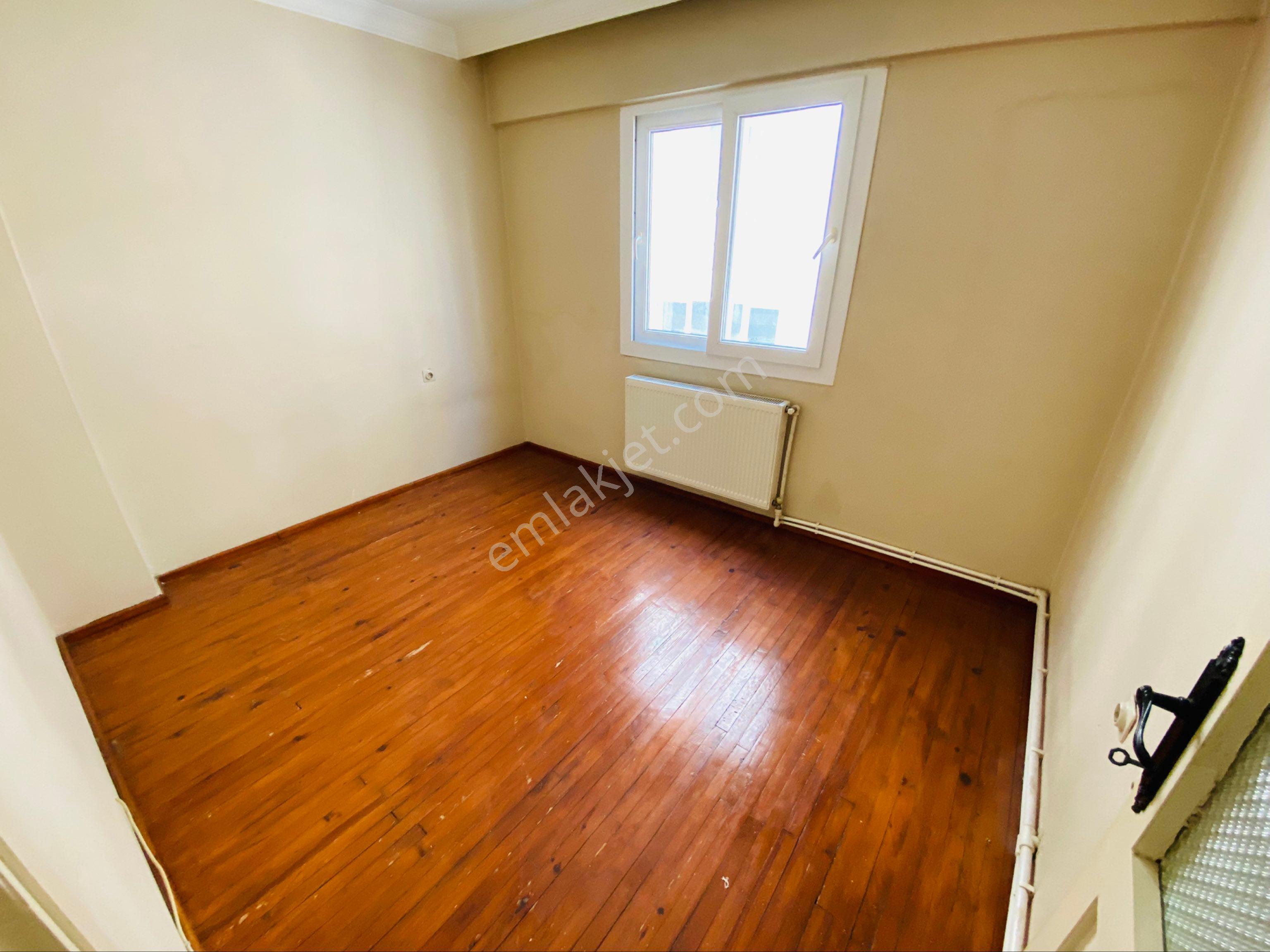 Betonyol Cadde Üzerinde Köşe Könumlu 3+1 120m2 Doğalgazlı Arakat Daire - Görsel 8
