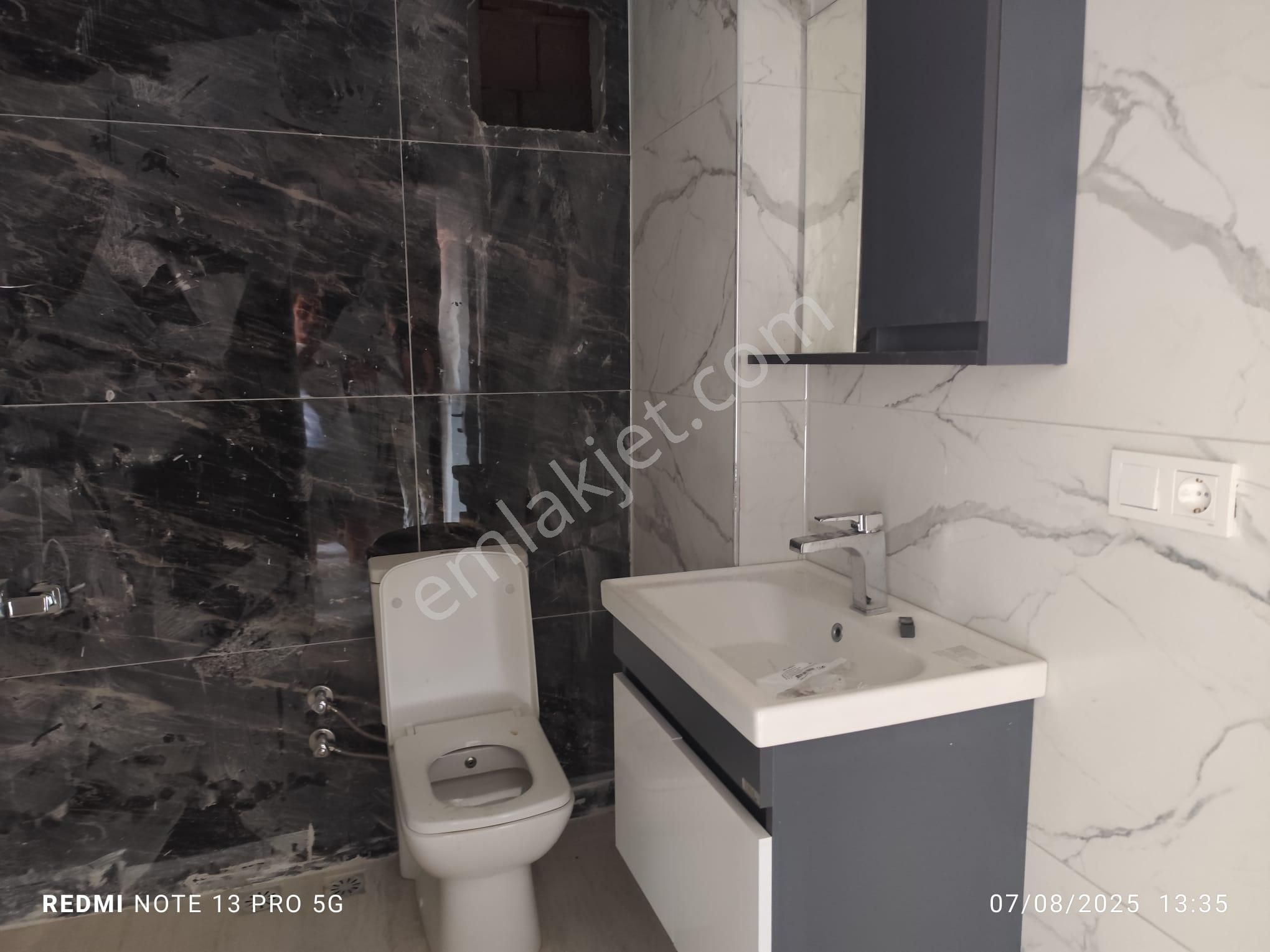 Ayvalık Altınovada 3 Katlı Binanın 2.katı 2+1 Sıfır Daire - Görsel 18