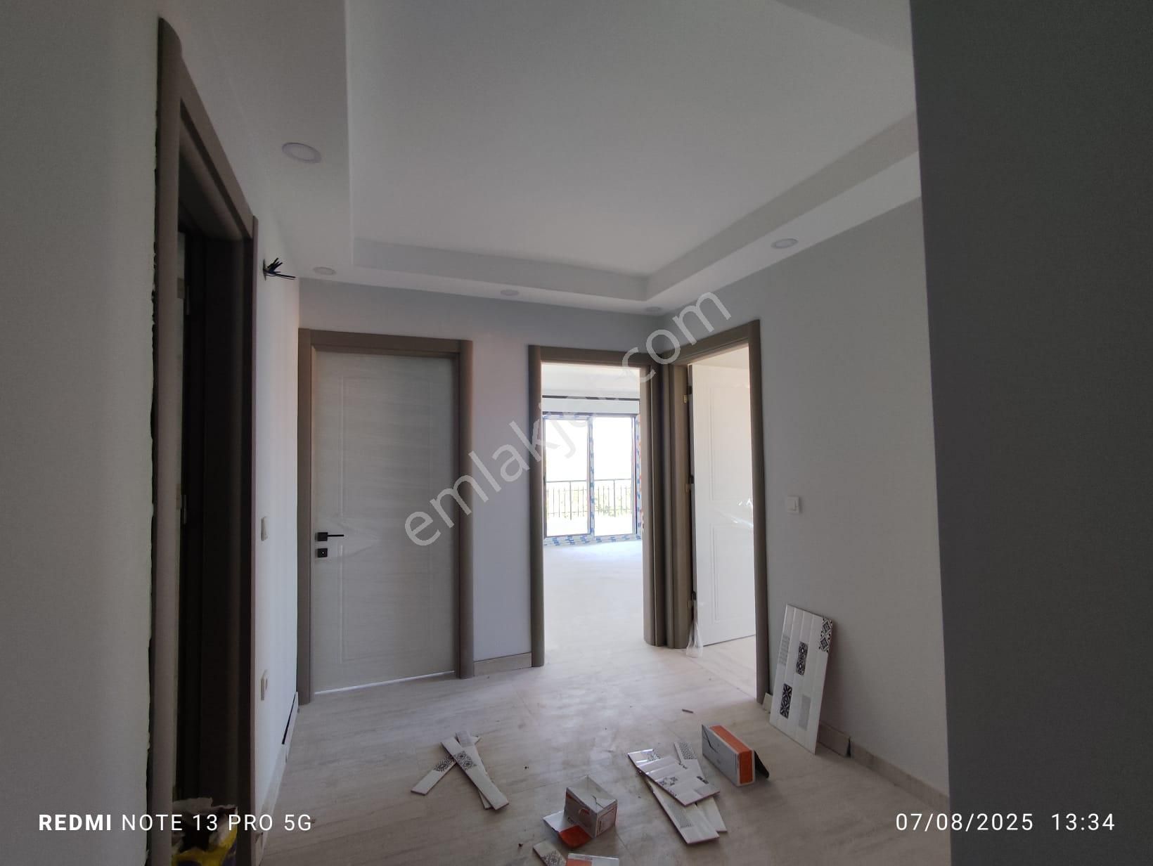 Ayvalık Altınovada 3 Katlı Binanın 2.katı 2+1 Sıfır Daire - Görsel 6