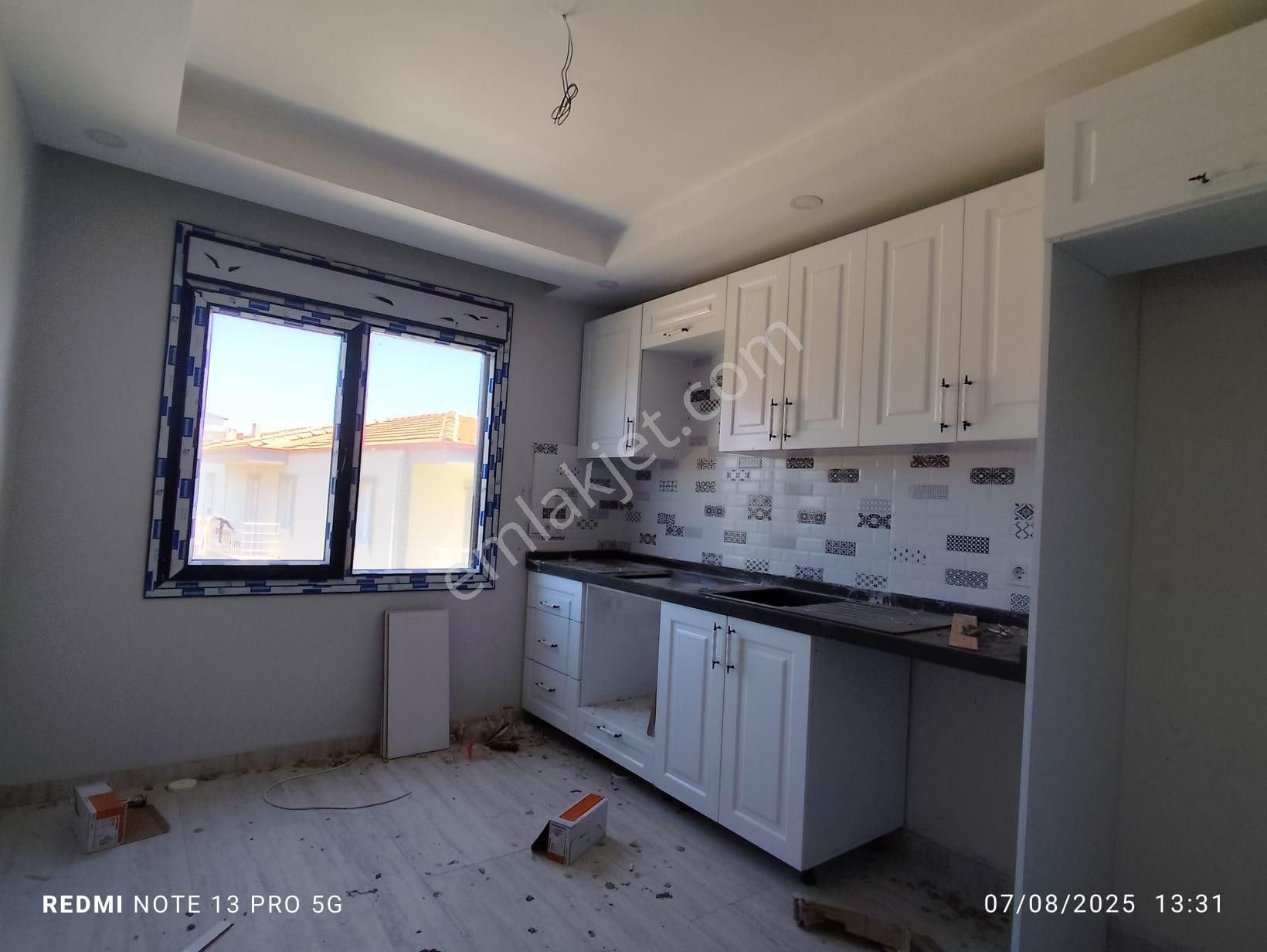 Ayvalık Altınovada 3 Katlı Binanın 2.katı 2+1 Sıfır Daire - Görsel 14
