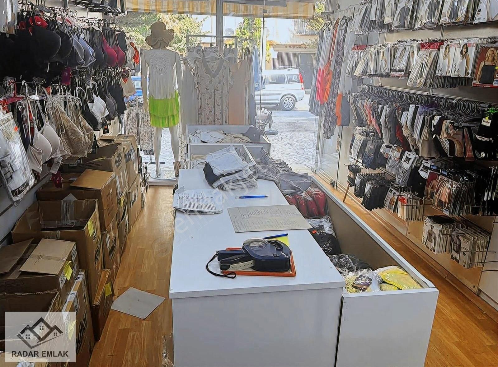 Fahrettinaltay'da Meydan Yakını İç Giyim Magazası - Görsel 18