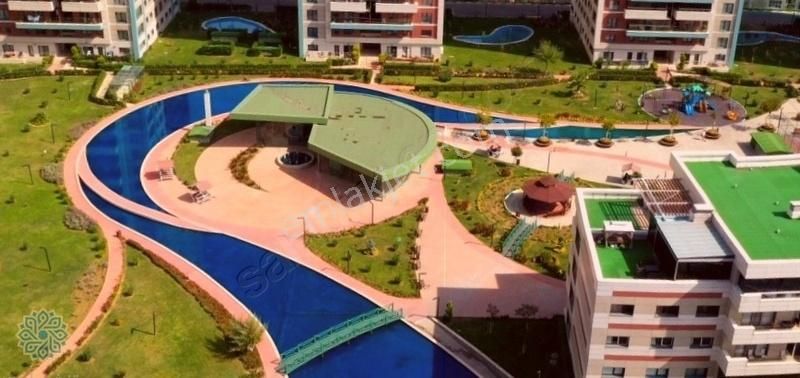 Başakşehir Bulvar İstnbul' Da 1000m2 Satılık İş Yeri Site İçinde