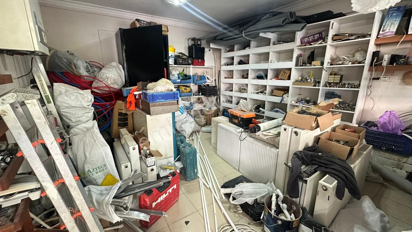 Başokur'dan Siyavuşpaşa,da Katmülkiyet Tapulu 25 M2 Satılık Ofis