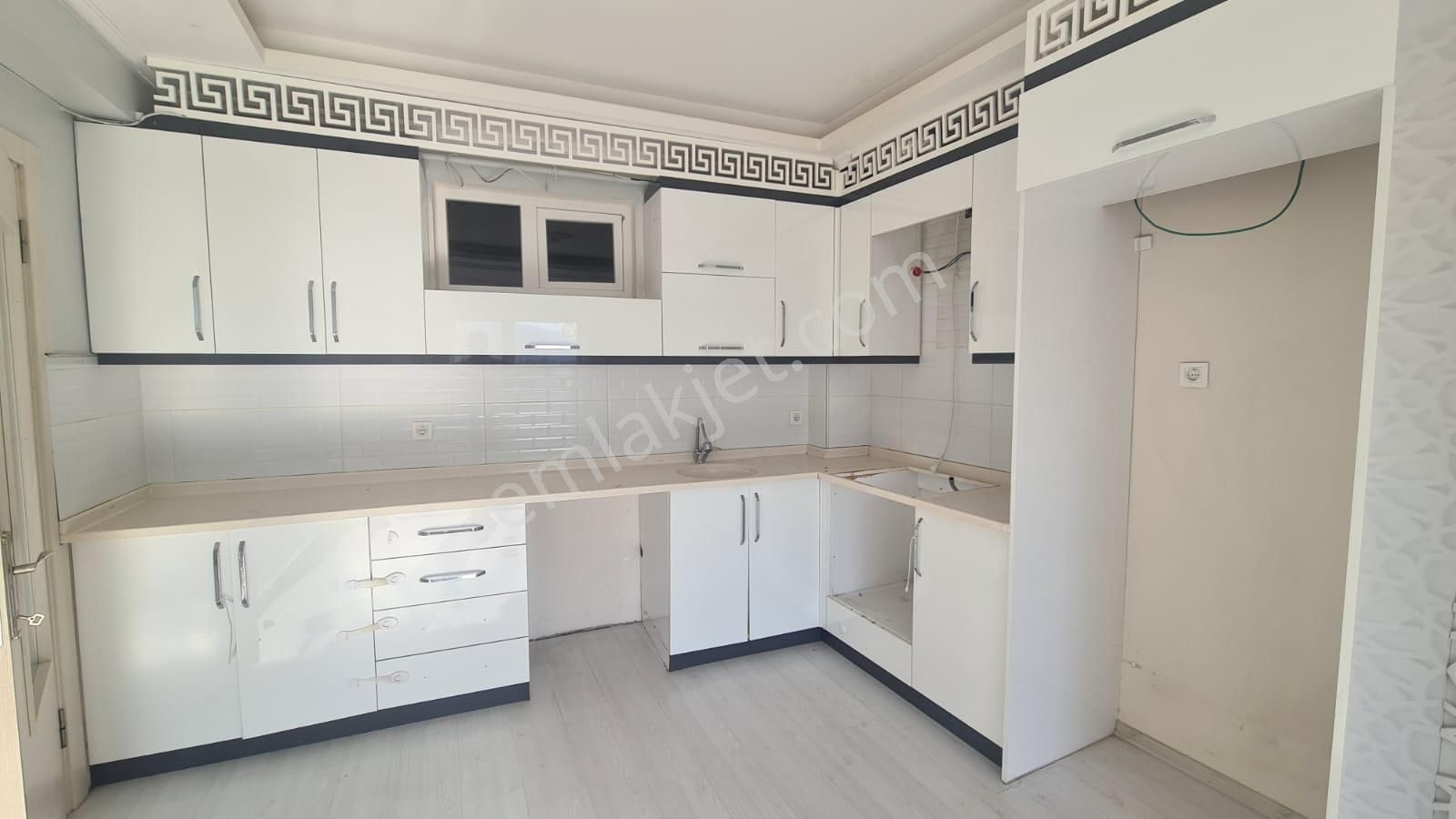Antika Gayrimenkul'den Türkmen Mahallesinde Kiralık Daire