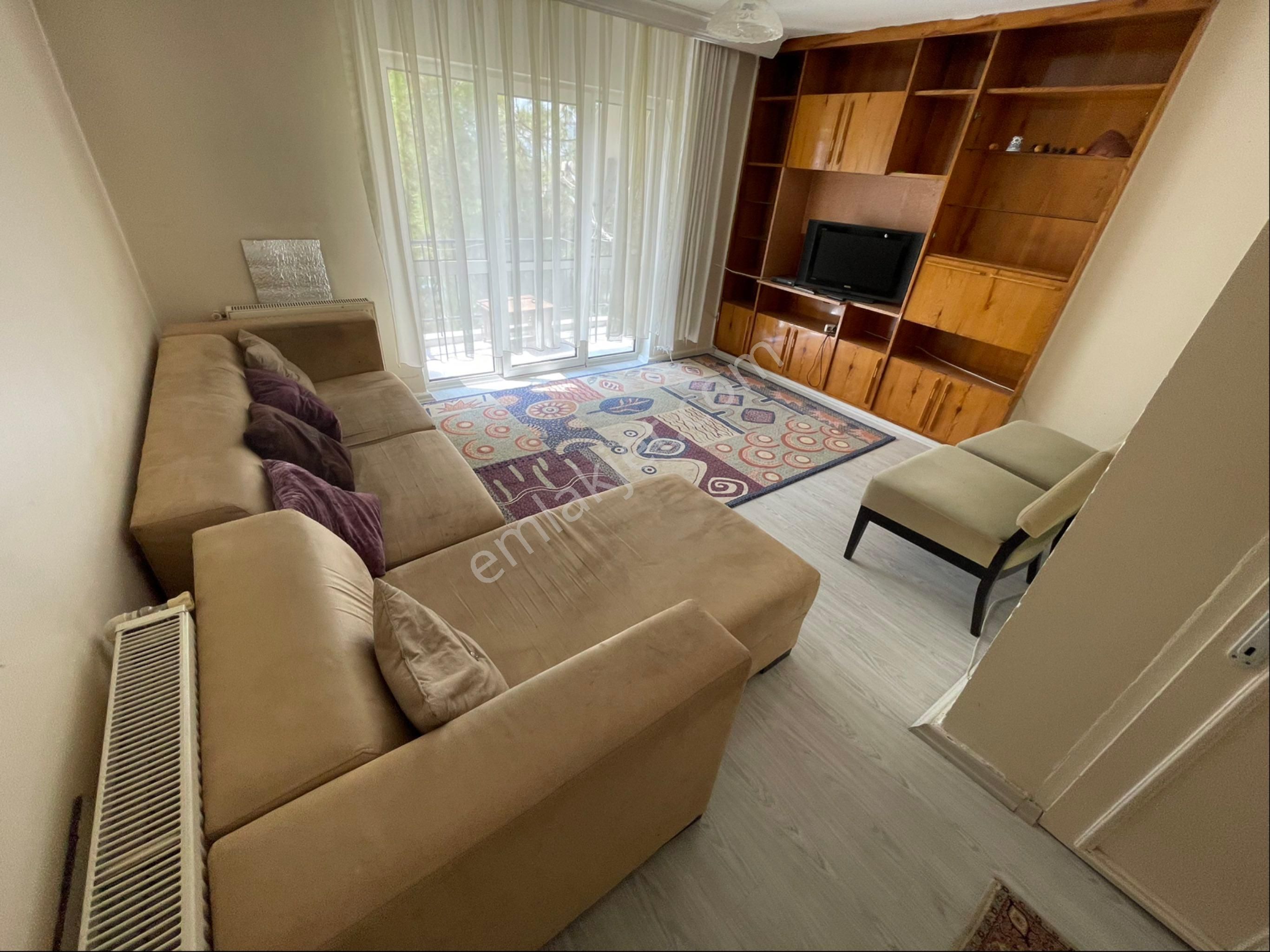 2+1 Eşyalı Ara Kat Metroya Yakın Yapılı Kiralık Daire