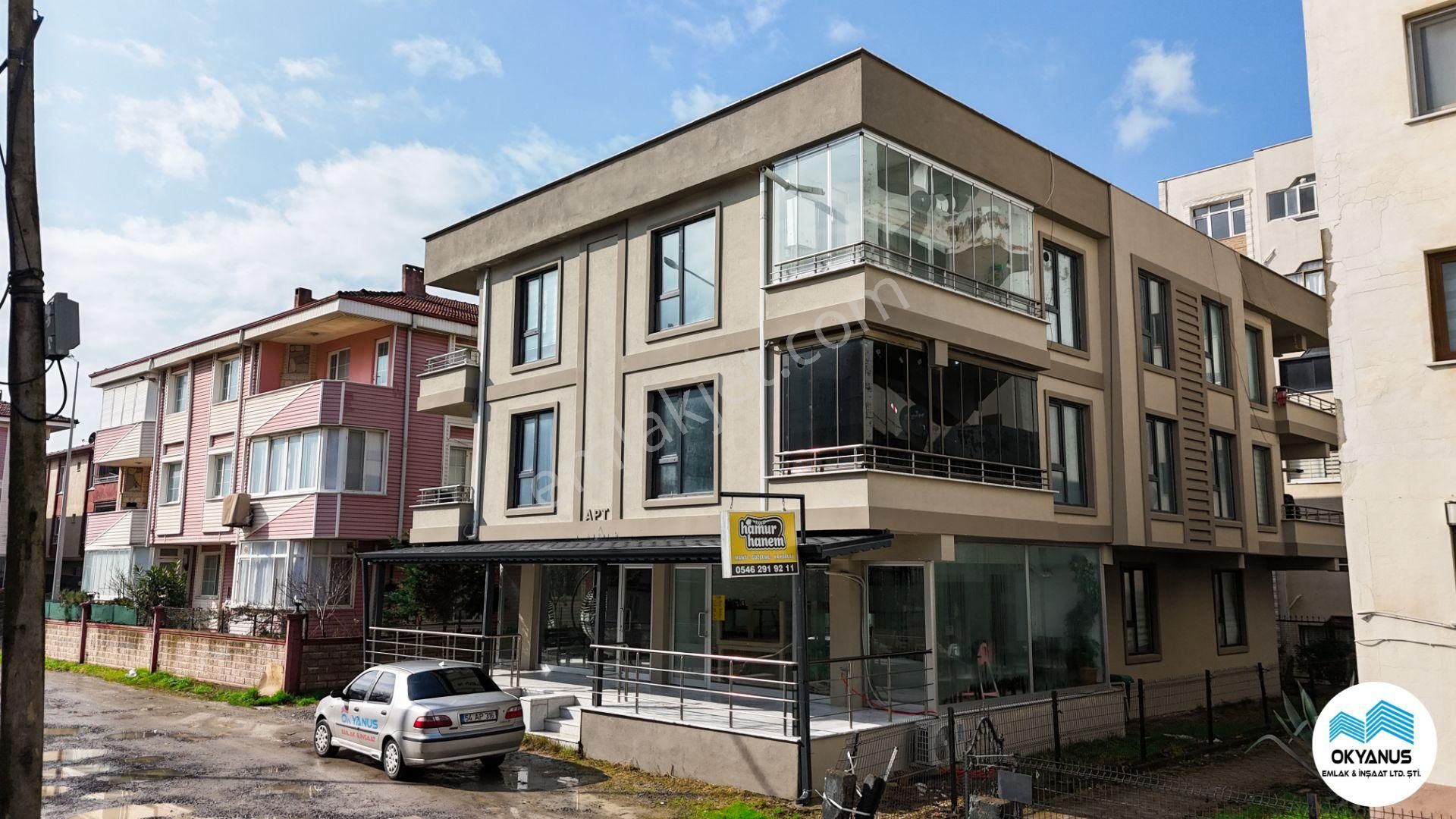 Denizin Dibinde 2+1 Kombi-petek-cam Balkonlu Satılık Daire