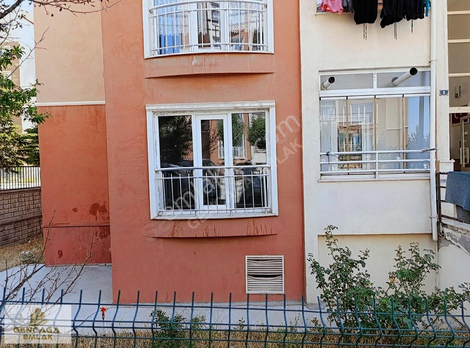 Gençağa Emlak'tan Satılık 2+1 Dairee