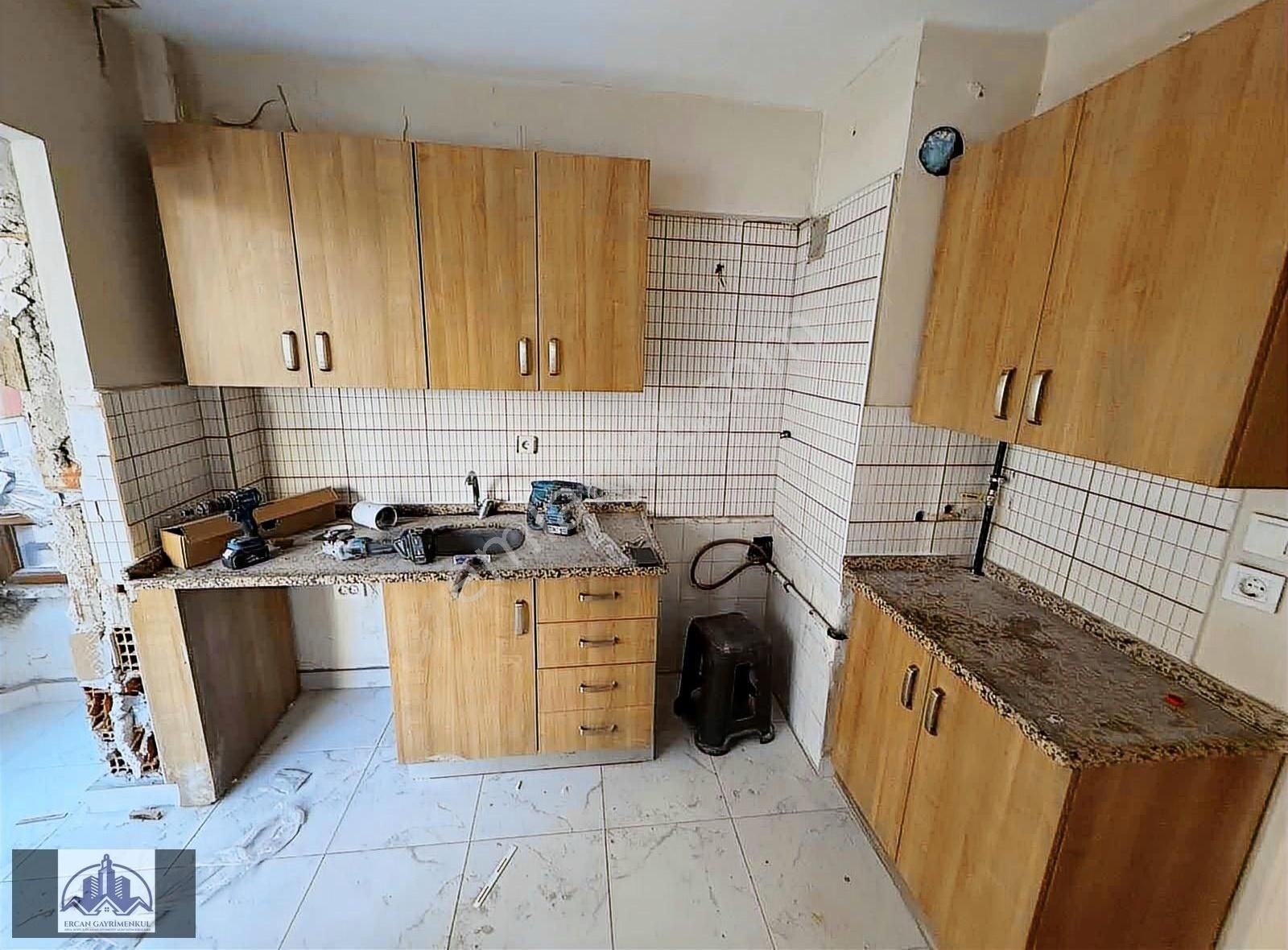 Maltepe Mahallesi Ara Kat Ön Cephe Ful Yapılı Nezih Mahalle'de