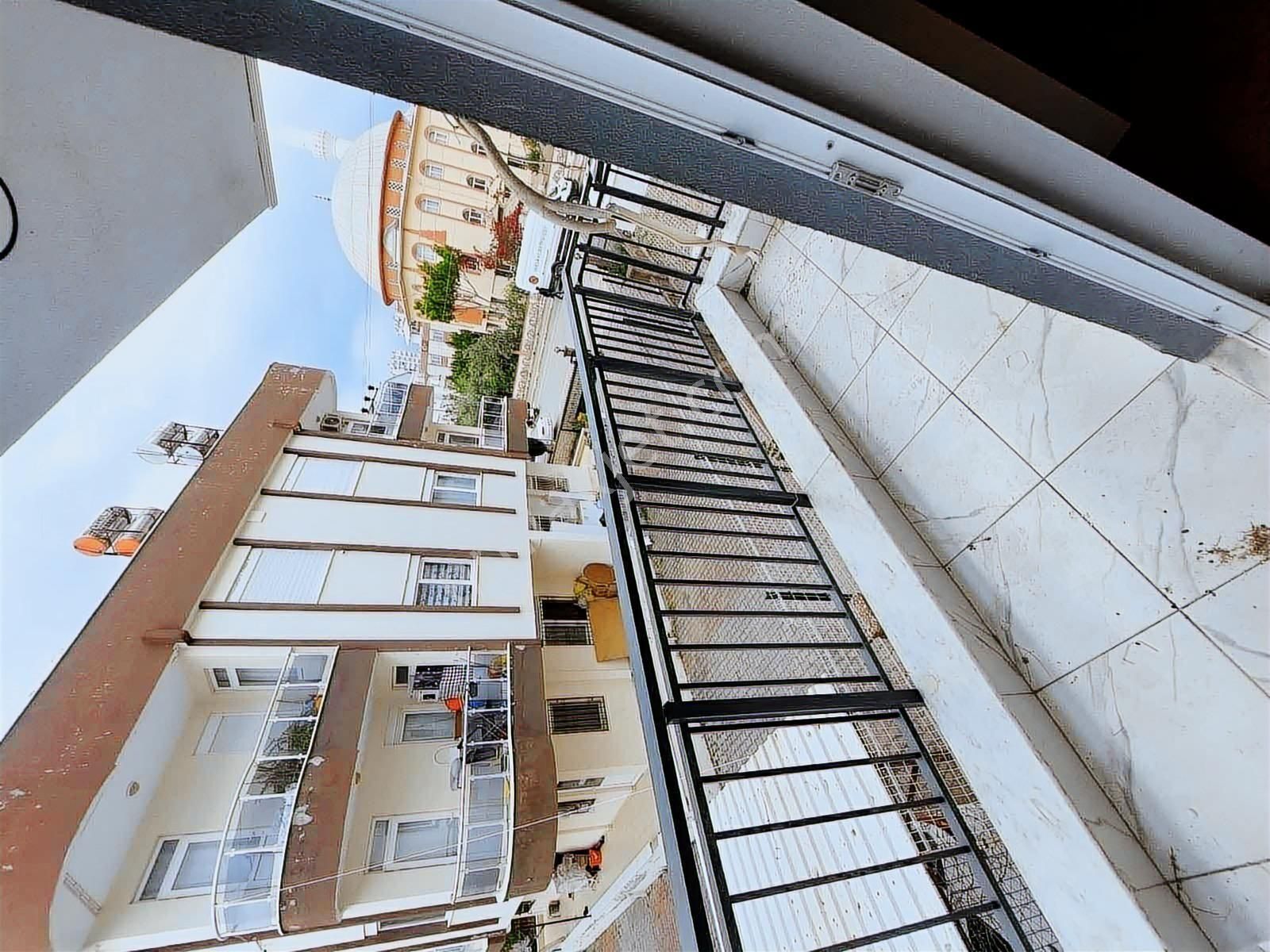 Ayanoğlu Mah Katta Tramvaya Yürüme Mesafesinde Satılık 2+1 Daire