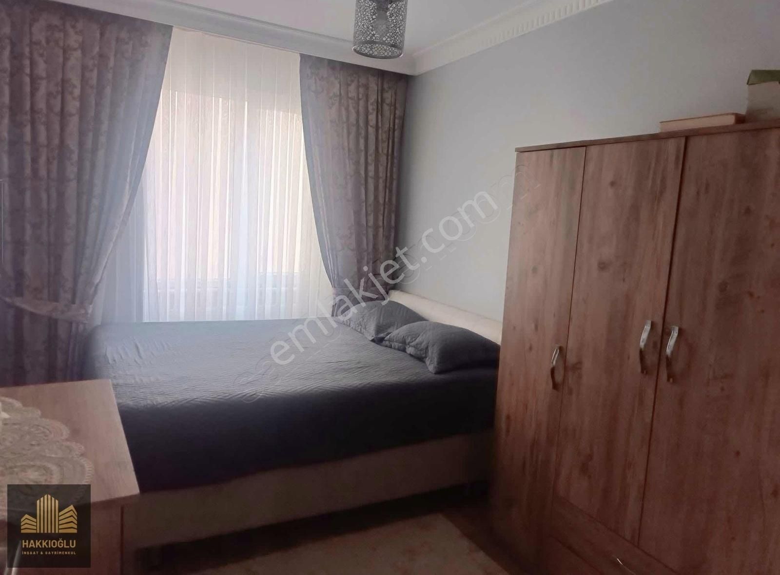Hakkıoğlu Gayrimenkulden Masrafsız 2+1 Ara Kat Satılık Daire