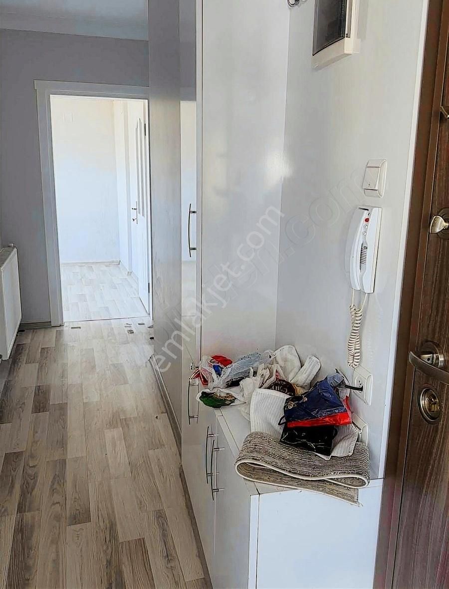 Manisa Turgutlu İstiklal M Kiralık 2+1 Doğalgazlı Daire