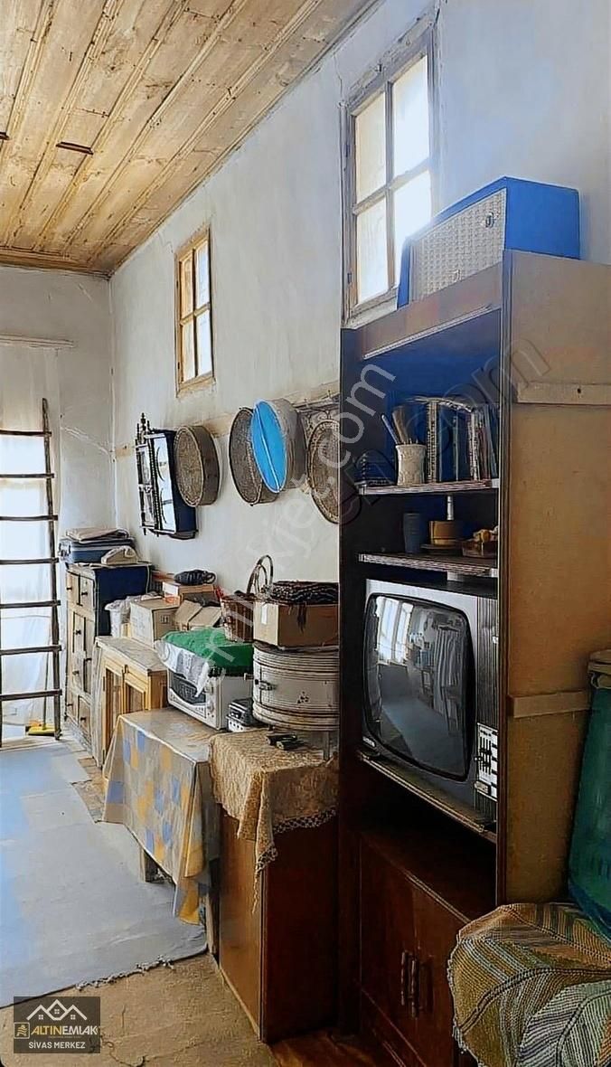 Altın Emlak Satıyor!!! Divriğ'de 120 Yıllık Satılık Tarihi Konak
