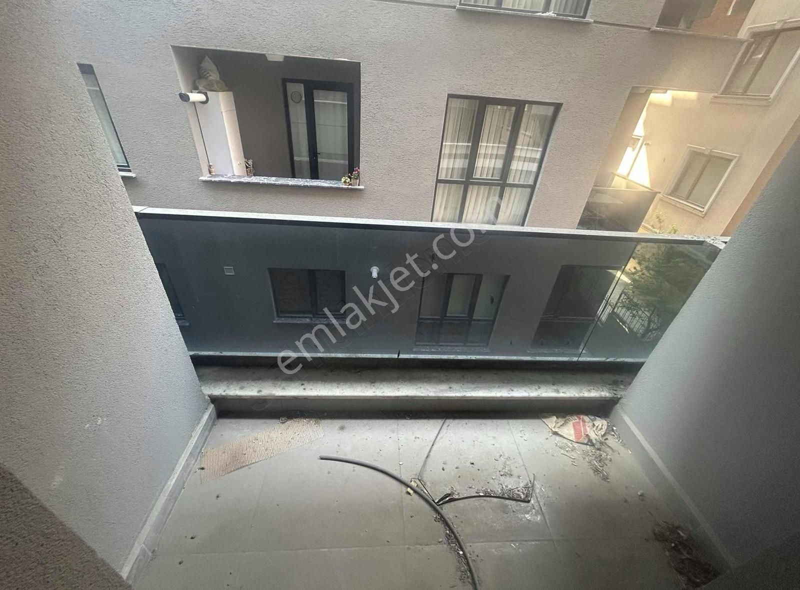 Erdoğan Emlaktan Merkezde Satılık 3+1 Asansörlü Büyük Daire - Görsel 2