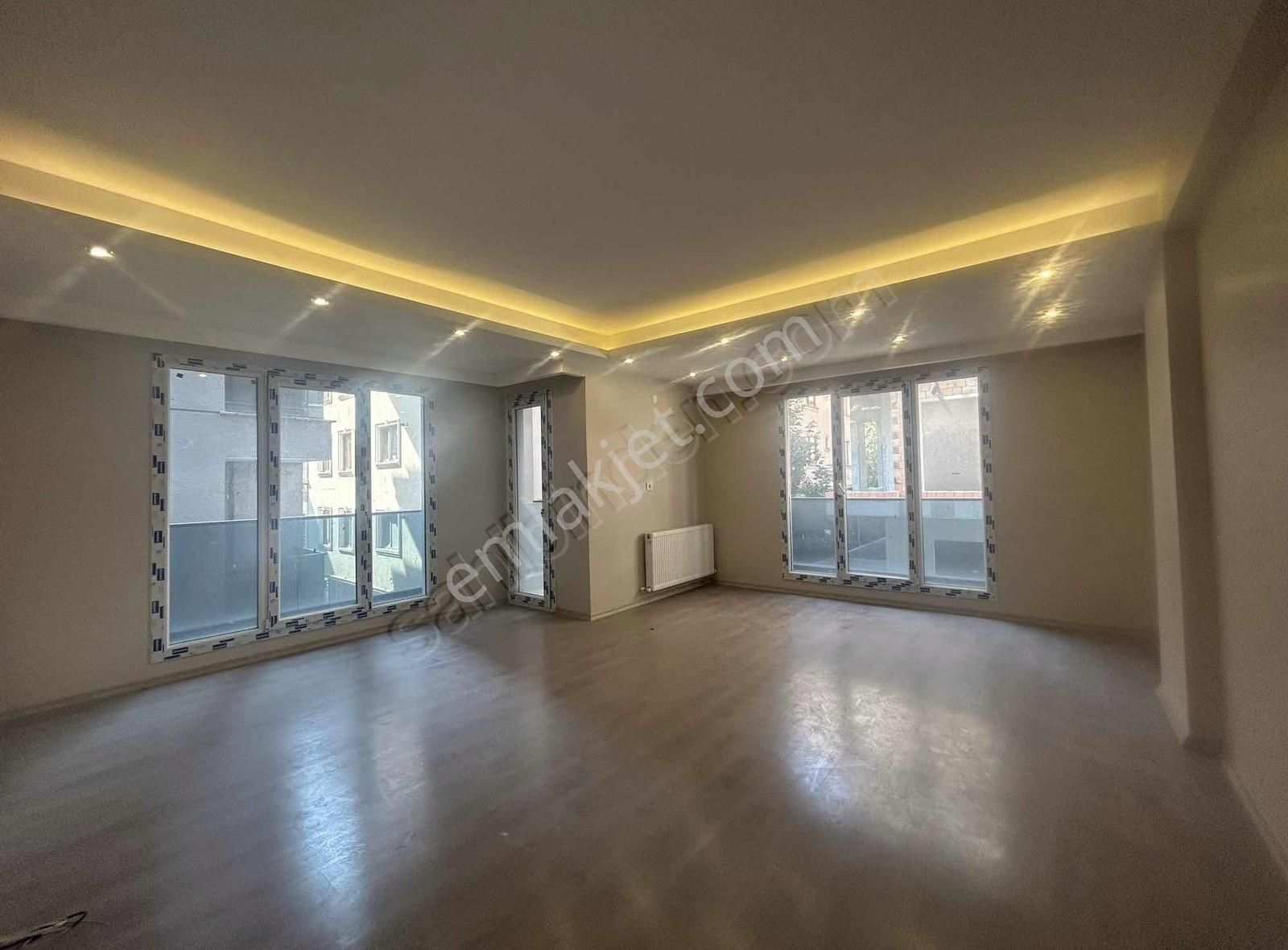 Erdoğan Emlaktan Merkezde Satılık 3+1 Asansörlü Büyük Daire - Görsel 7