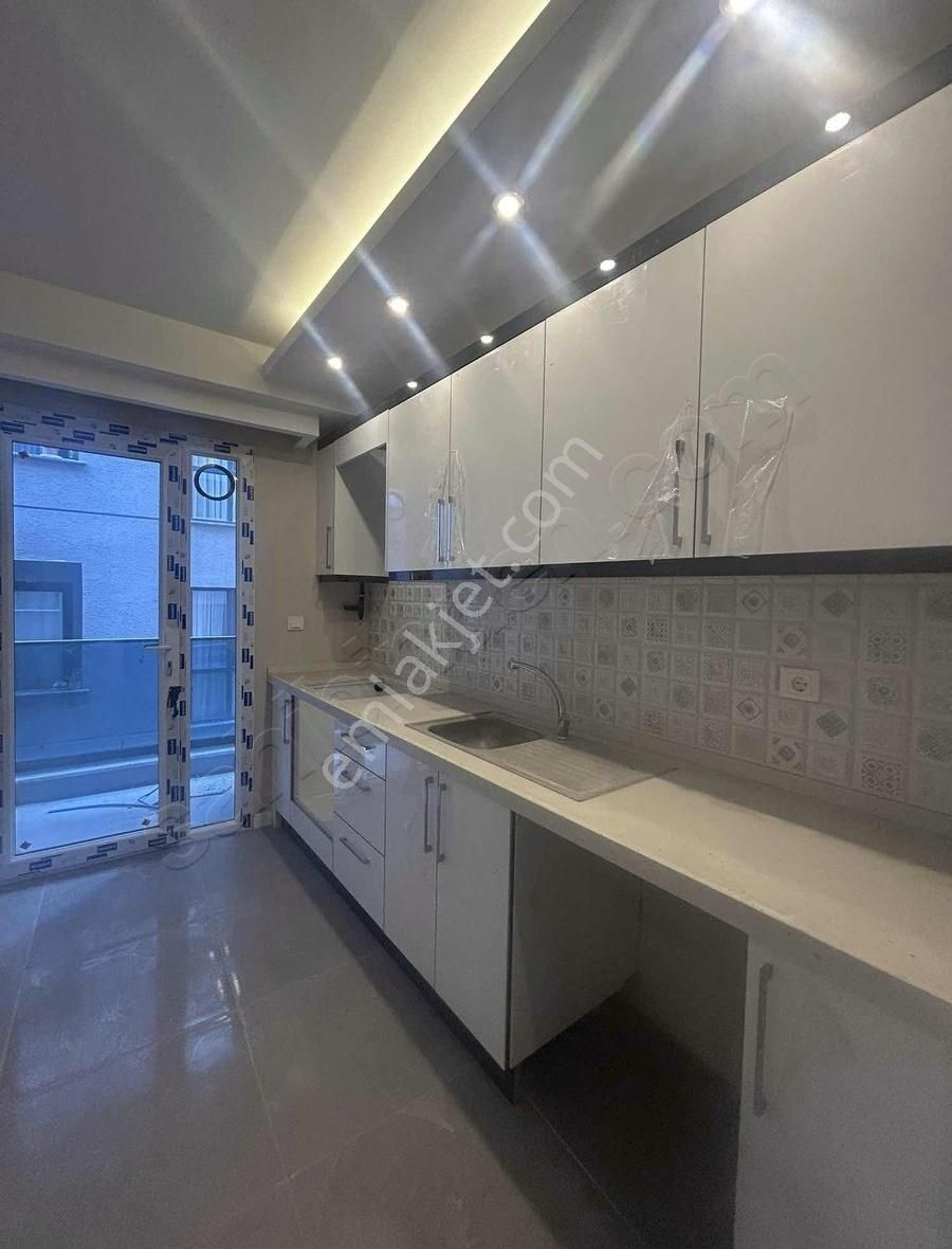 Erdoğan Emlaktan Merkezde Satılık 3+1 Asansörlü Büyük Daire - Görsel 4