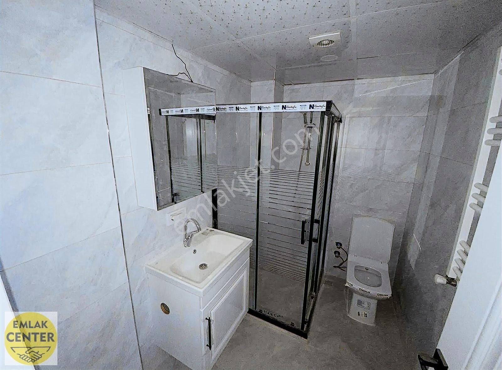 Emlak Center'dan Muradiye'de 3+1 135m2 Kapalı Mutfak Sıfır Daire - Görsel 3