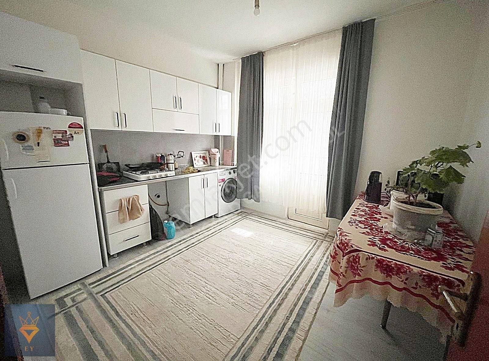 Yeni Mahalle'de Tramvaya Yakın 2+1 Giriş