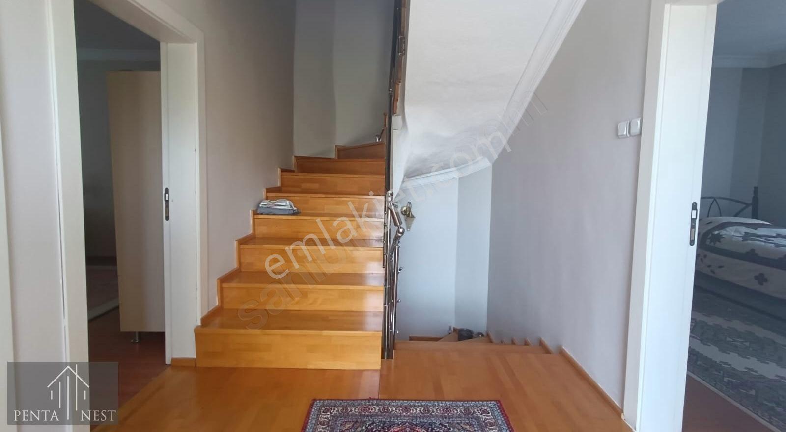 Kazan Yeşilova Villalarında Bağımsız Köşe Lüks Tripleks Villa - Görsel 17