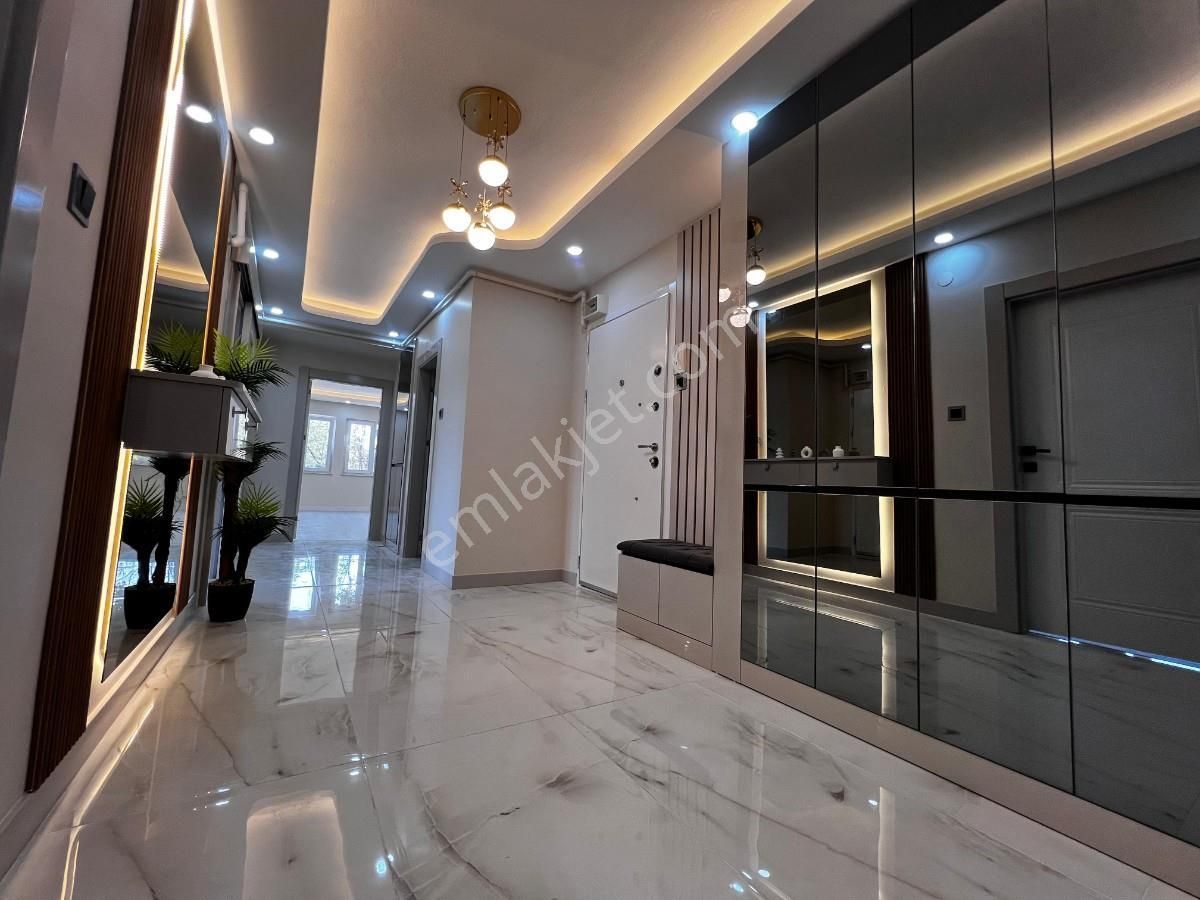Mareşal Çakmak Mahde 3+1 Full Yapılı Ara Kat Da Satılık Daire