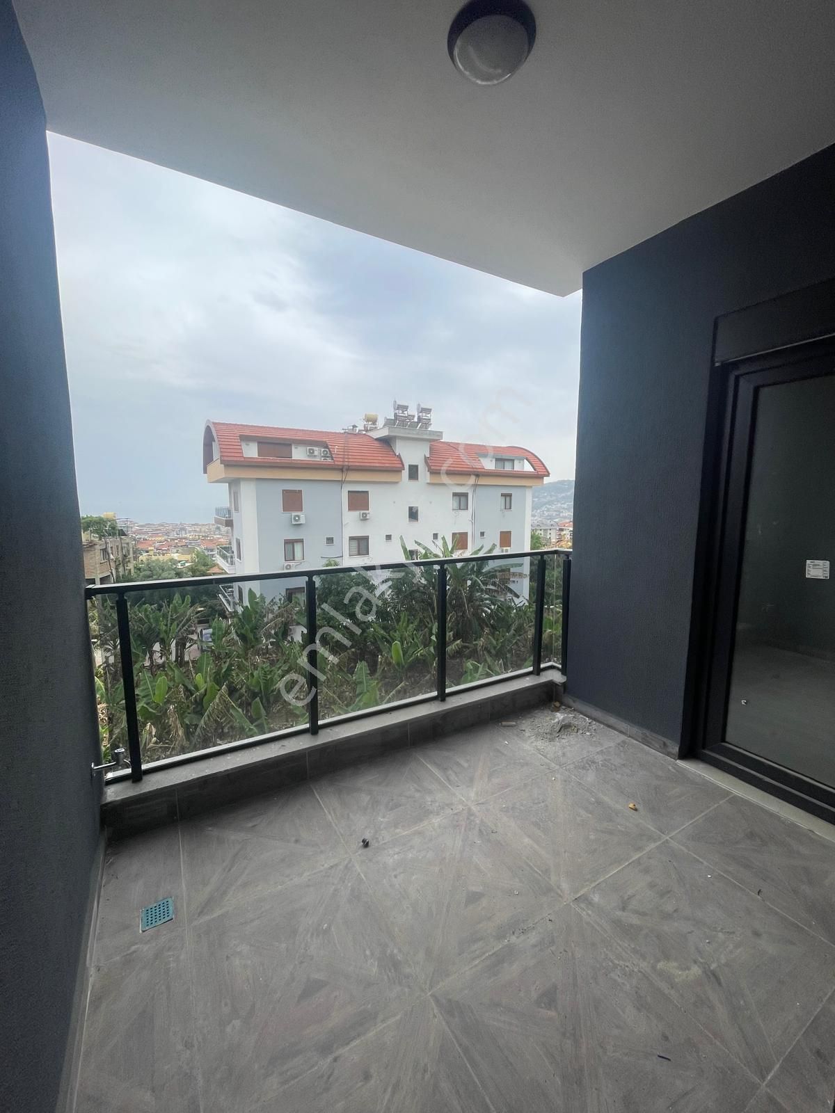 Alanya Hasbahçe'de Deniz Manzaralı Ferah 2+1 Ayrı Mutfak Kiralık Daire