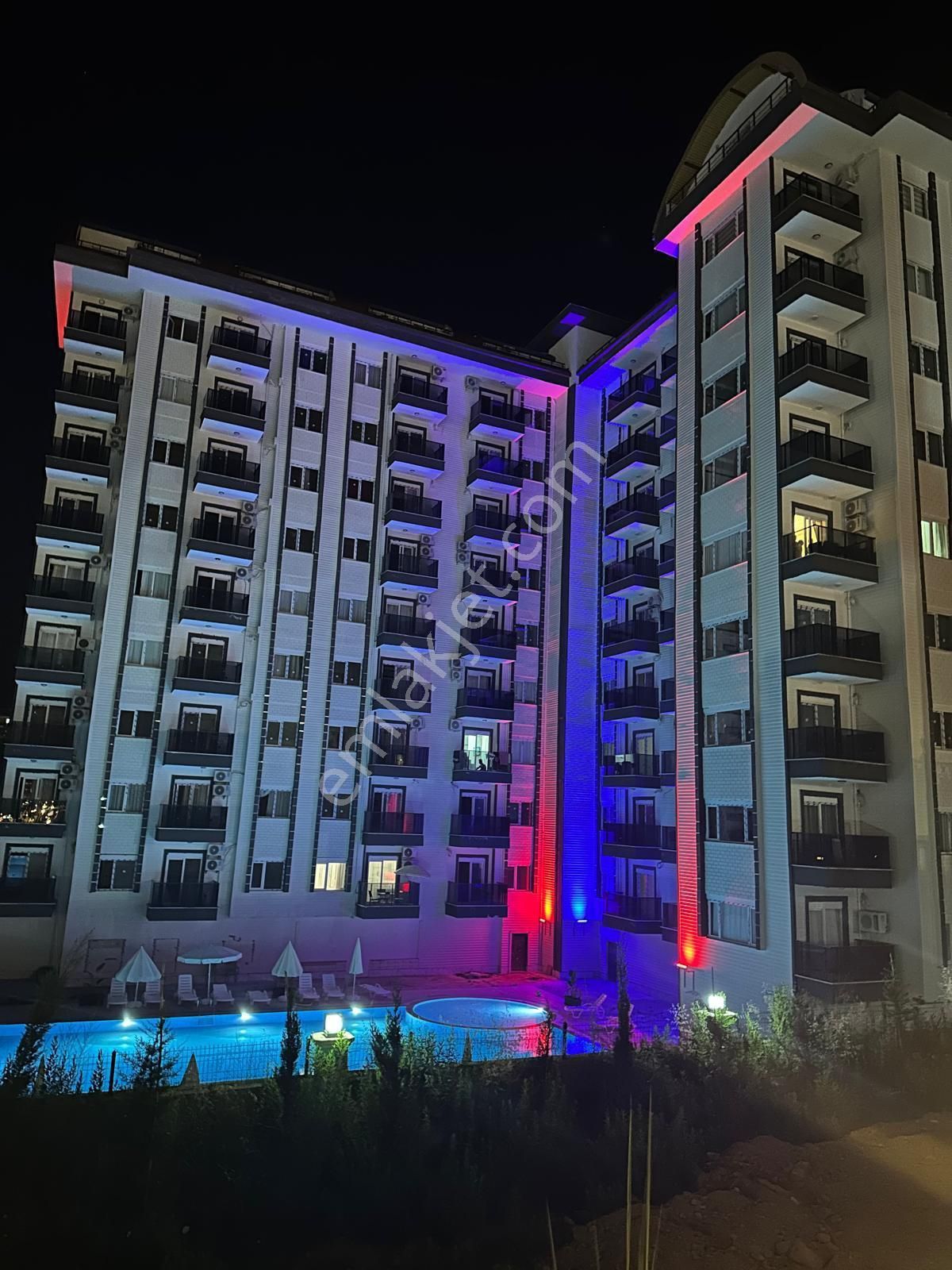Satılık 1+1 Daire Site İçerisinde