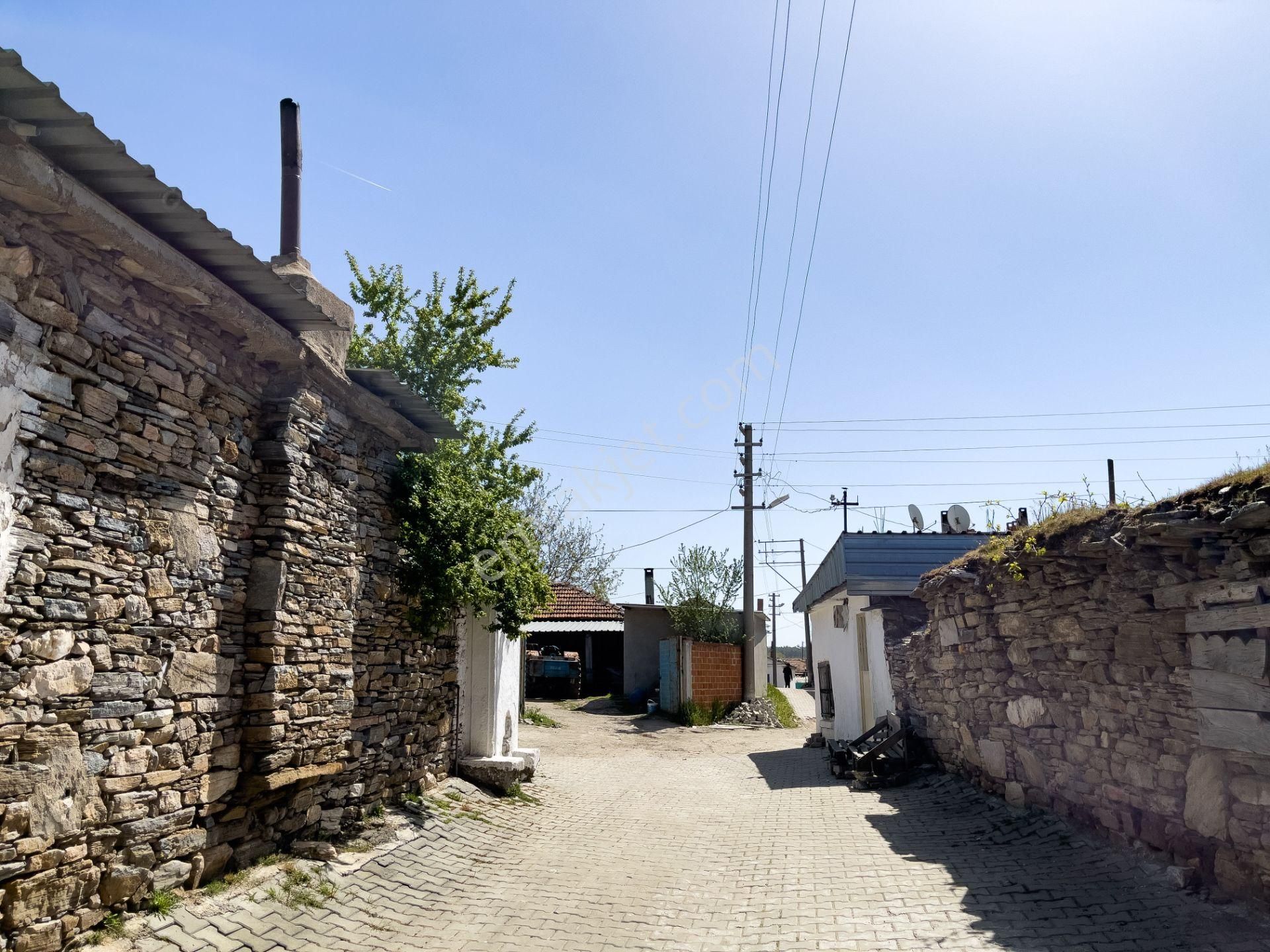 Çanakkale Ezine'de Köye 200 Metre İmara Sınır Tarla - Görsel 22