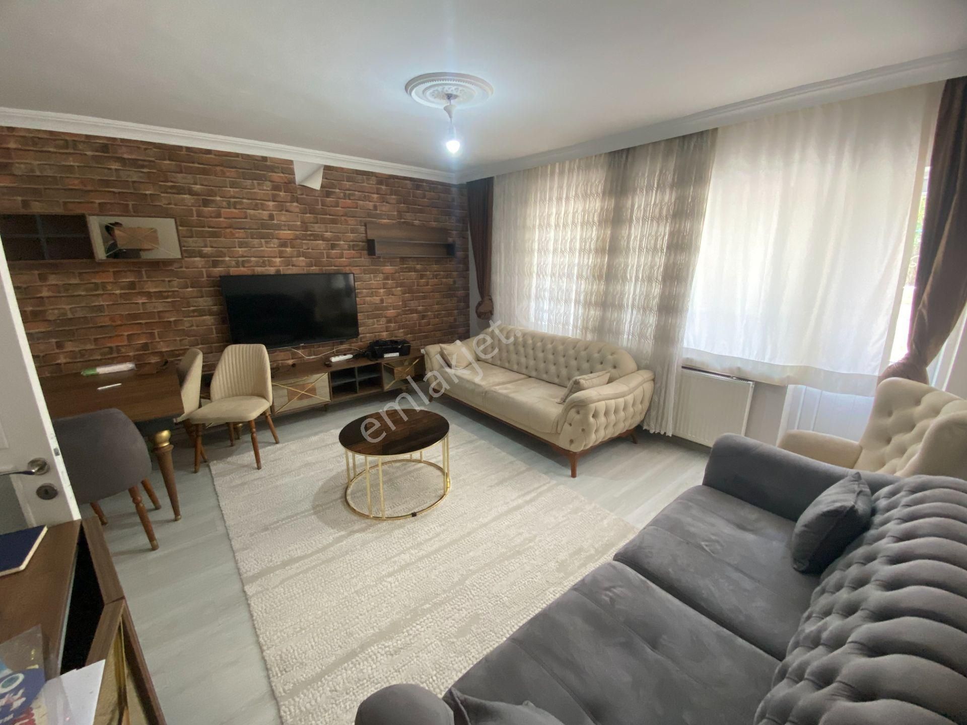 Metro Yakını Site İçi 120 M2 Bahçe Katı 3+1 Satılık Daire