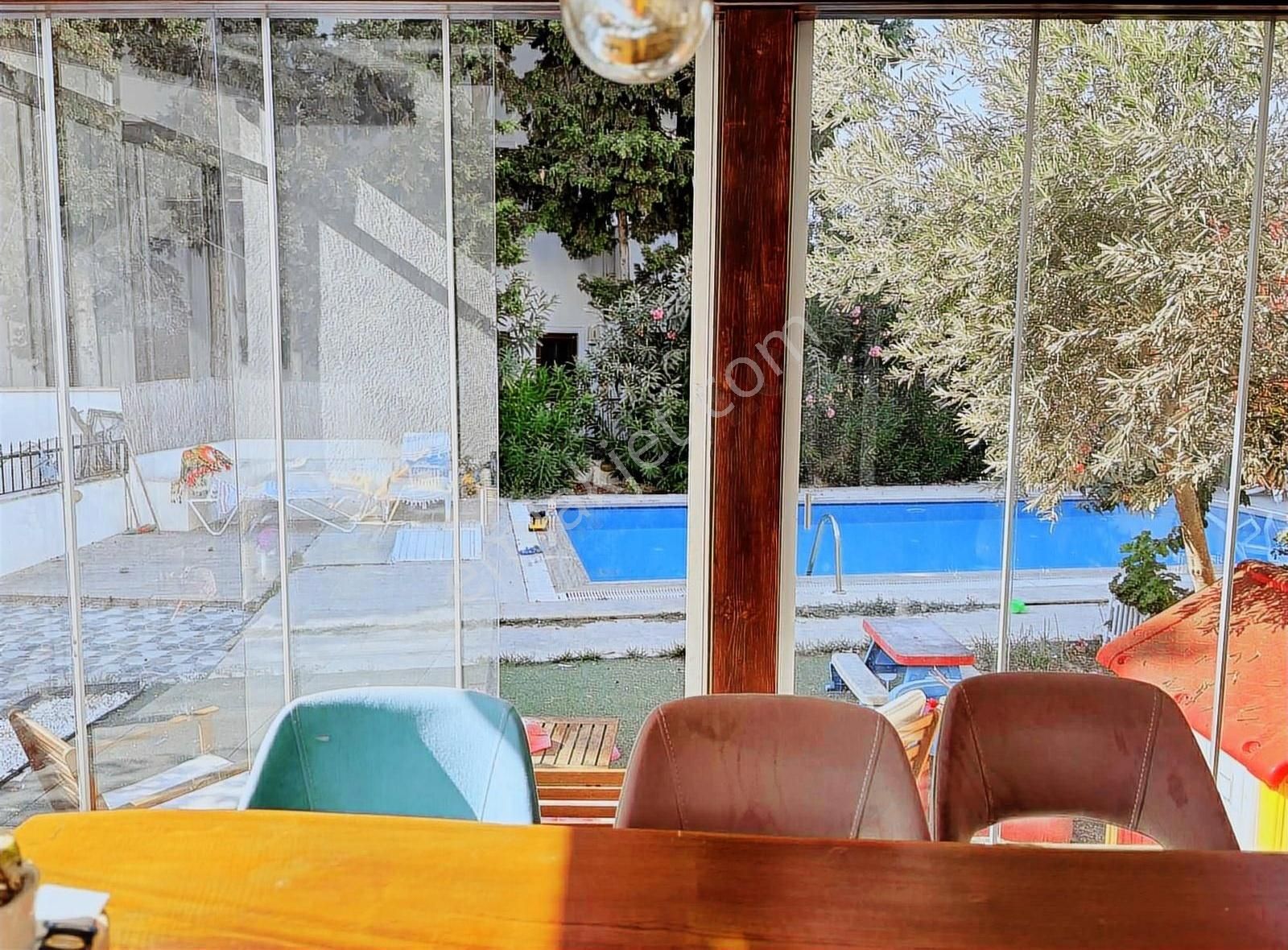 Bodrum Turgutreis Merkezde Sahile Yakın Havuzlu Villa - Görsel 13