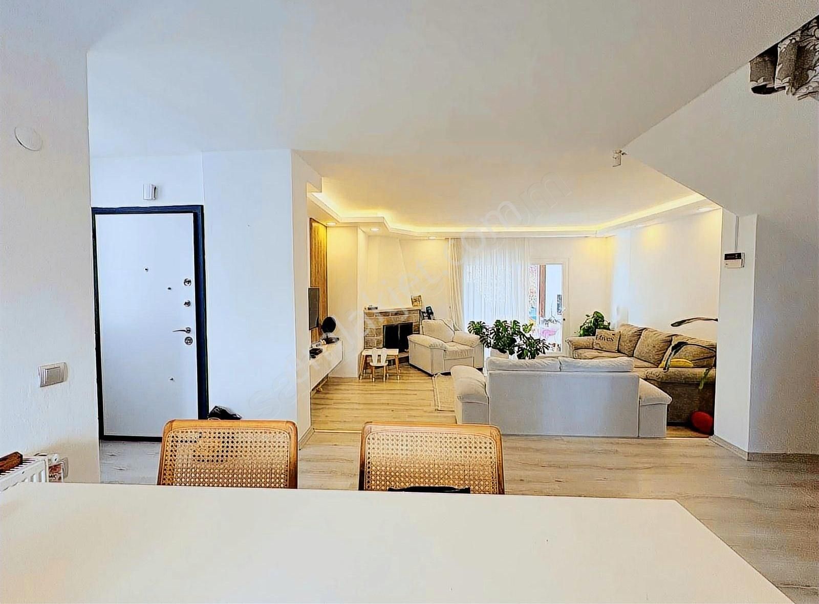 Bodrum Turgutreis Merkezde Sahile Yakın Havuzlu Villa - Görsel 16