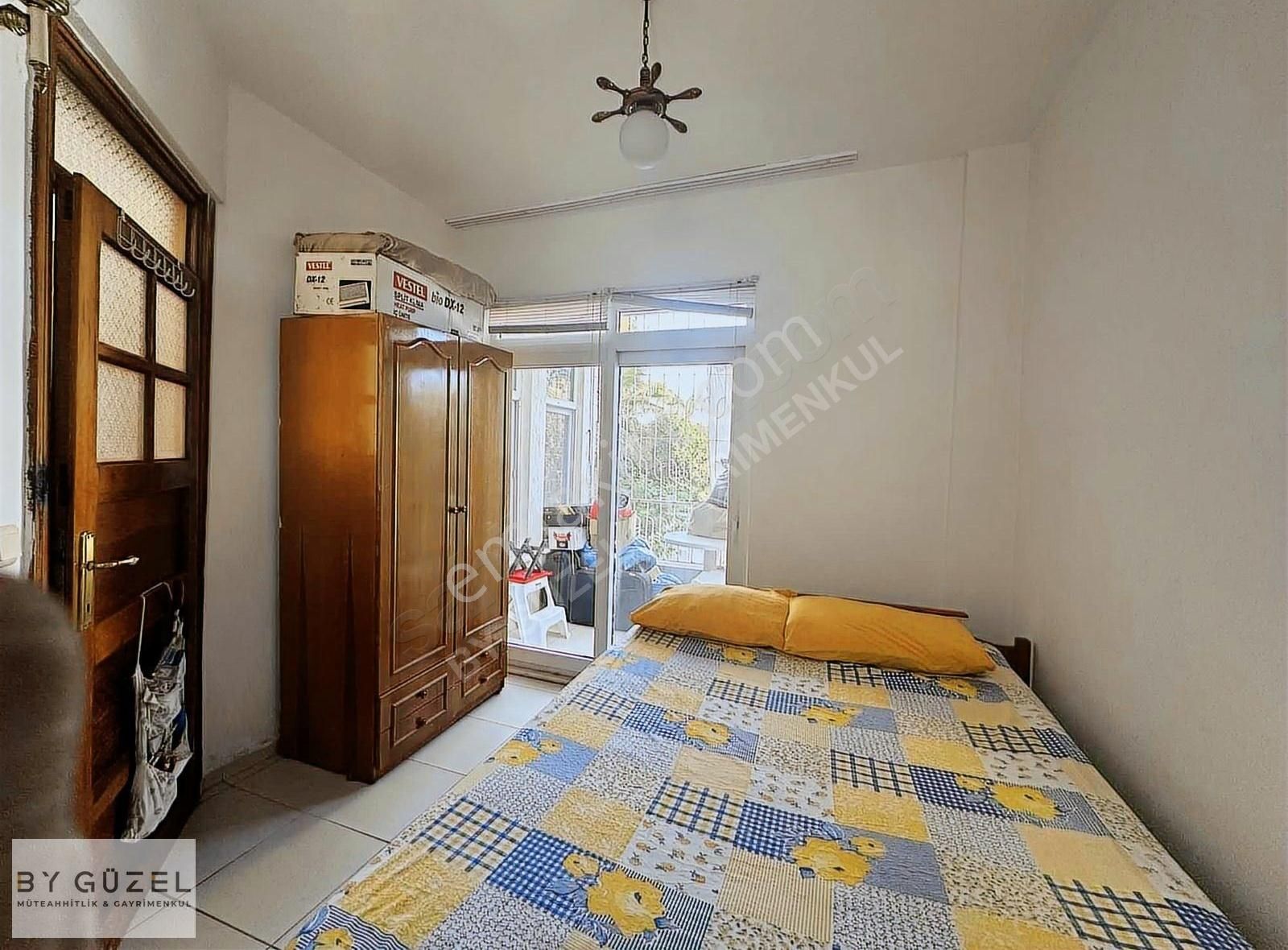 Konaklı'da Denize Sıfır Eşyalı Kiralık 2 + 1 Daire