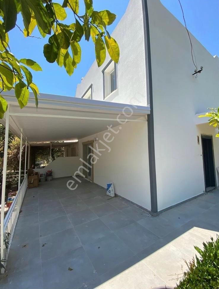⚡️plaja 40 Mt. 3+1 Müstakil Geniş Bahçeli Villa⚡️