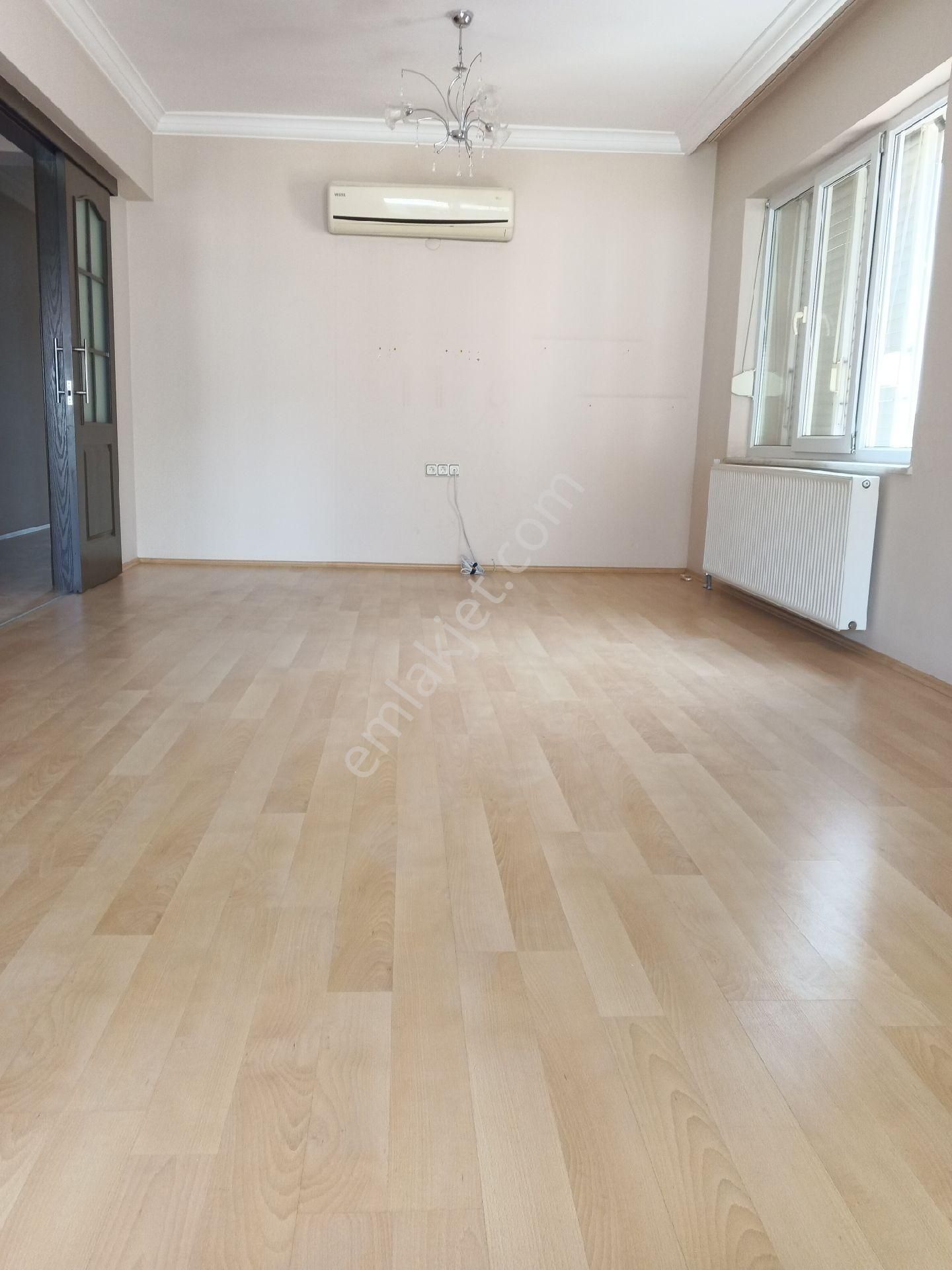 Özden Sitesinde Kiralık Daire Asansörlü