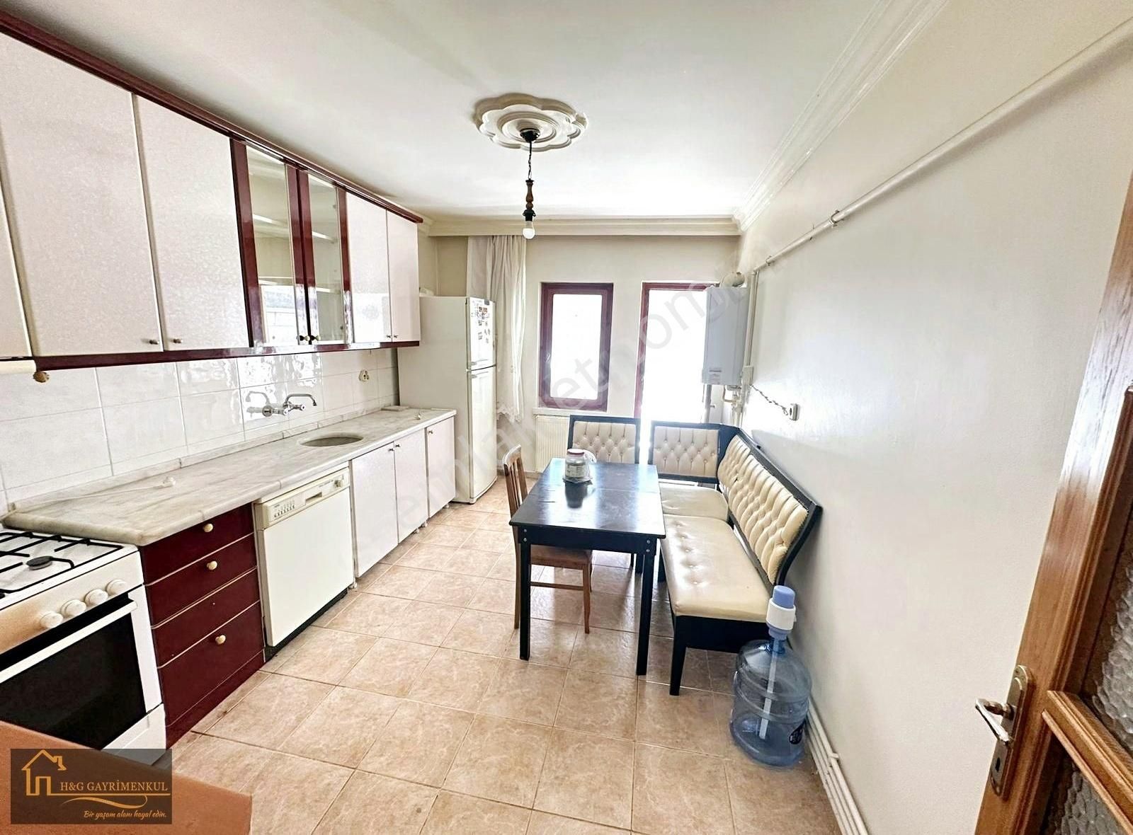"hg Gayrimenkulden"ara Katta Asansörlü 3+1+2 Ebevyn Bny 140m2 Bş