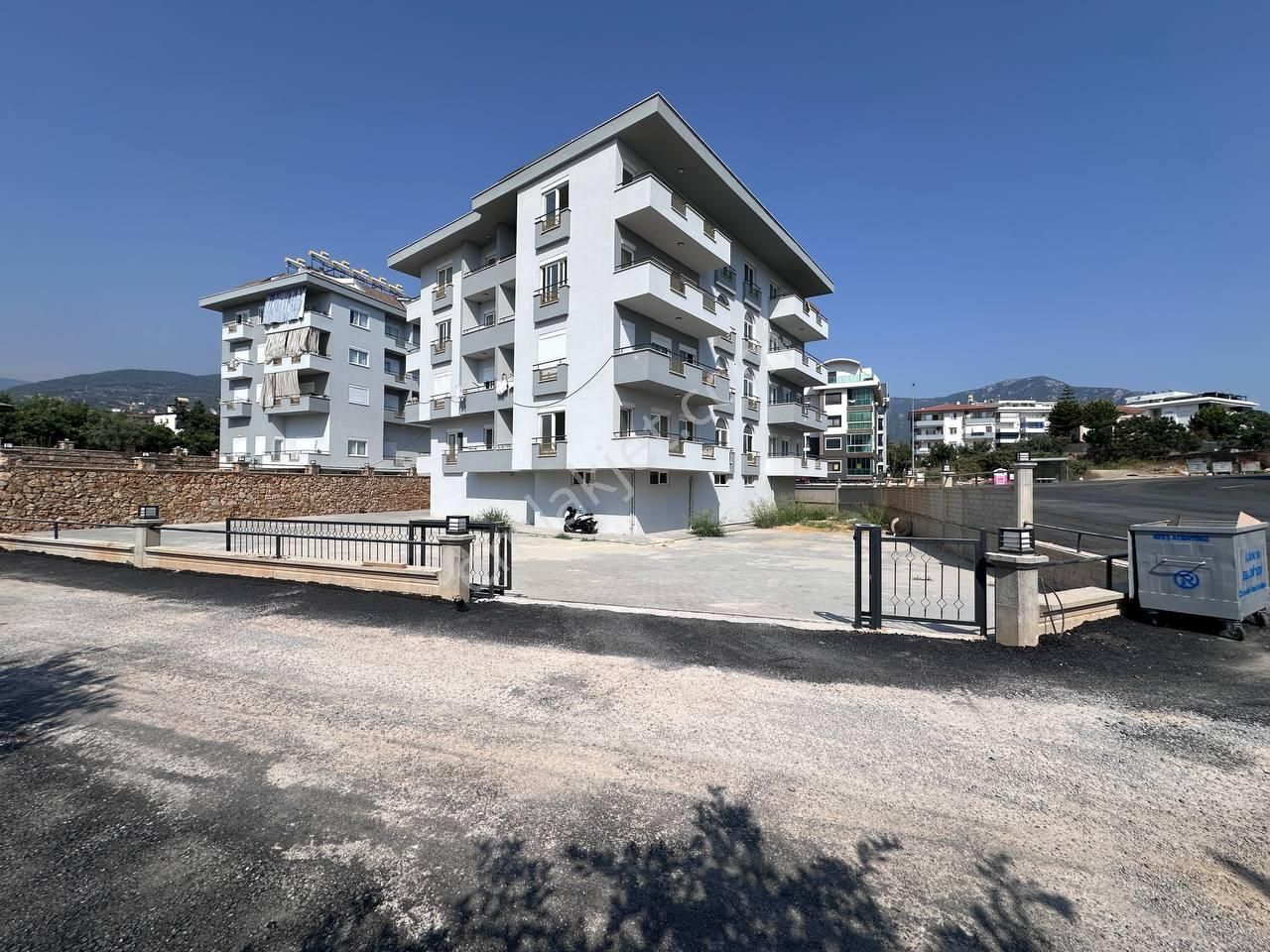 Oba-karakocalı Mevki 2+1 Ayrı Mutfaklı 90 M2 Sıfır Satılık Daire