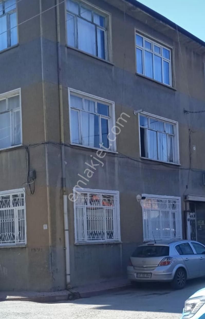Karatay Aziziye’de 3 Cepheli, Güneş Dolu 3+1 Fırsat Daire!