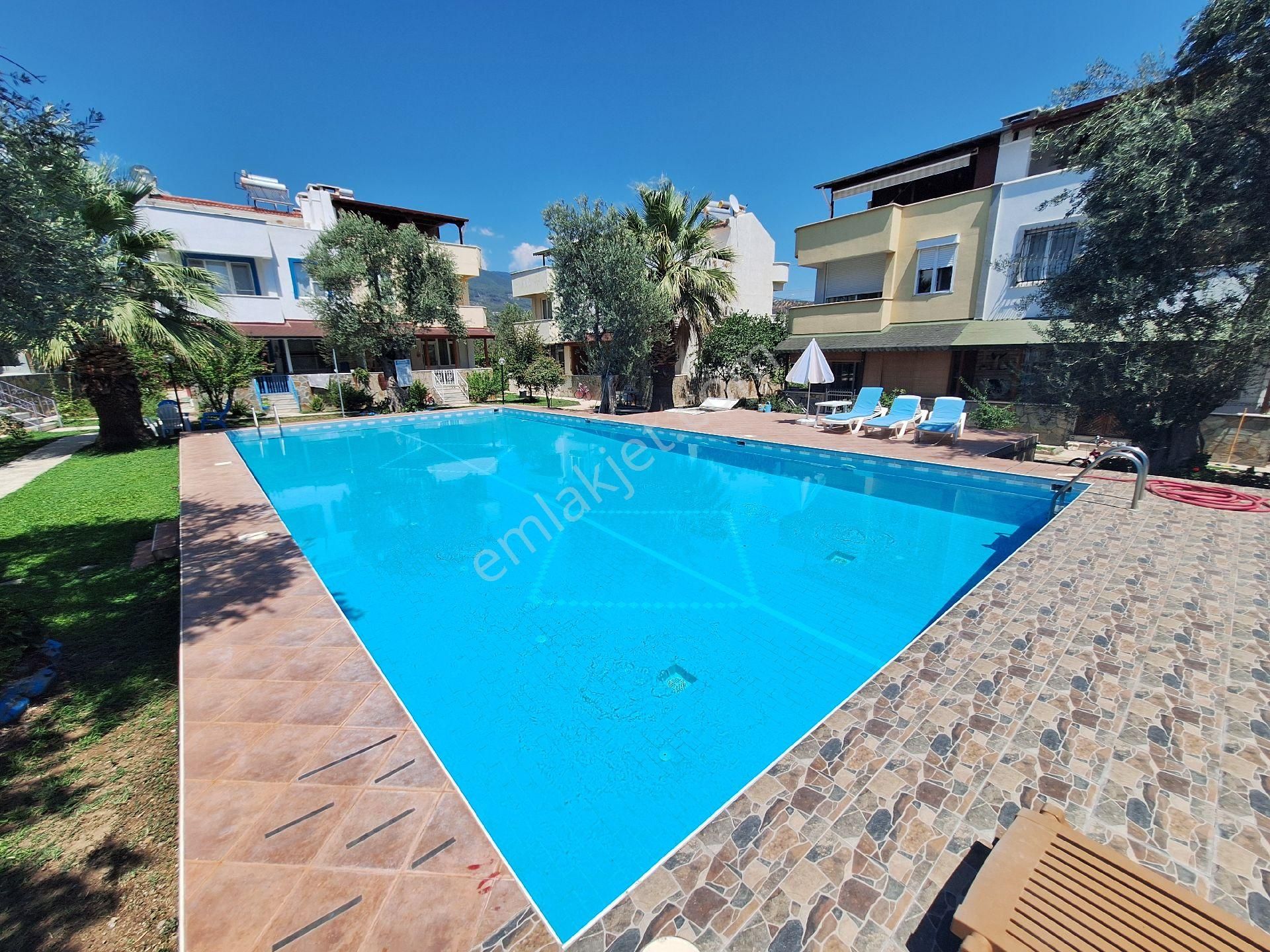 Terzioğlu'ndan Güre Ssk Da Havuzlu Sitede 3+1 Villa